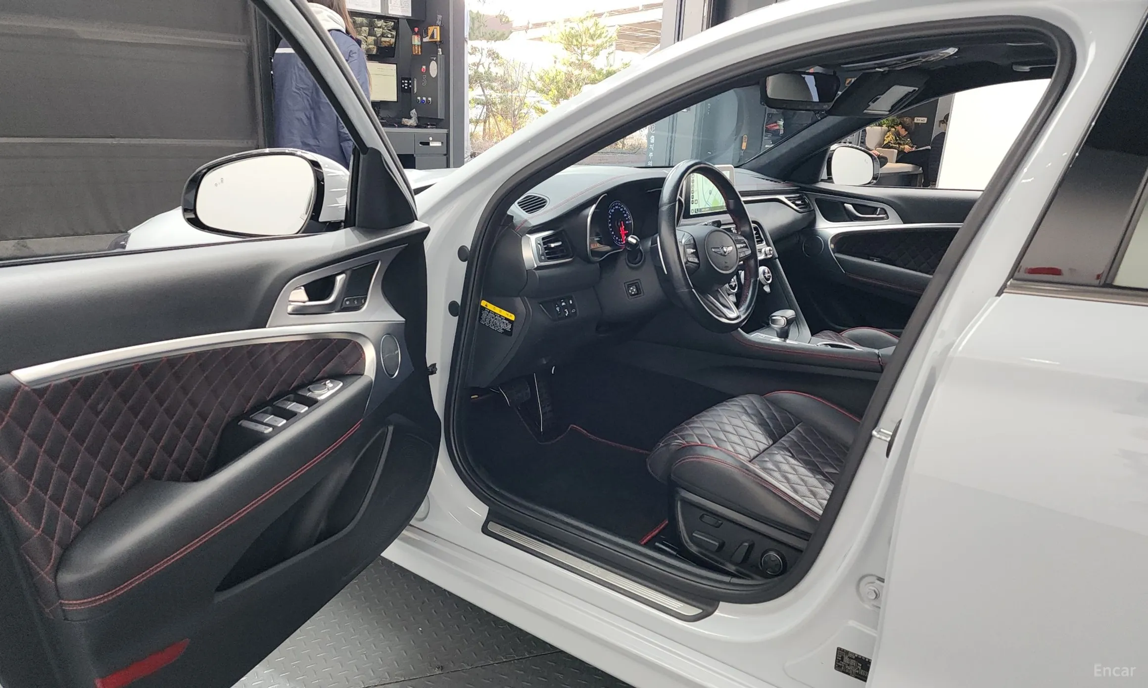 Genesis G70 превью 10