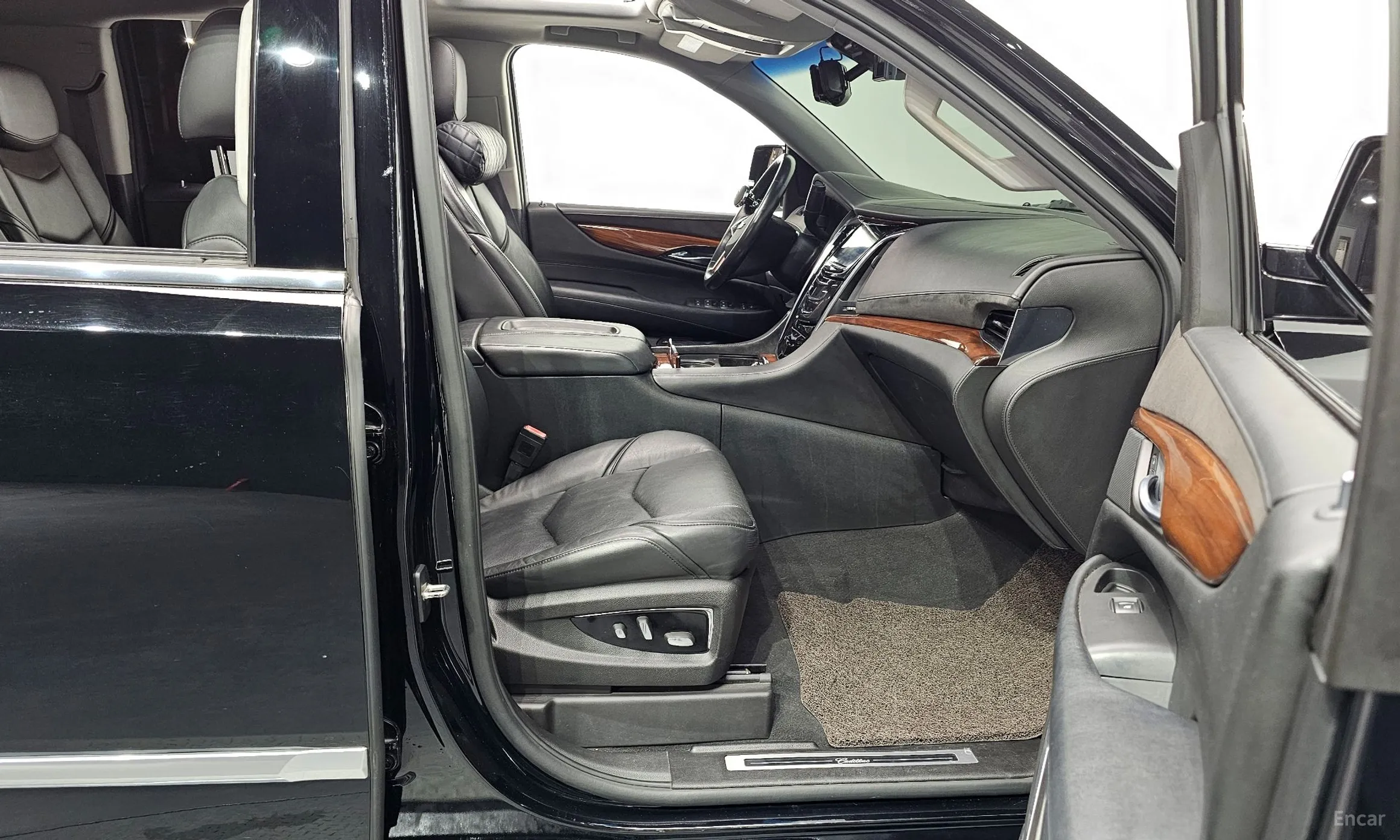 Cadillac Escalade превью 11