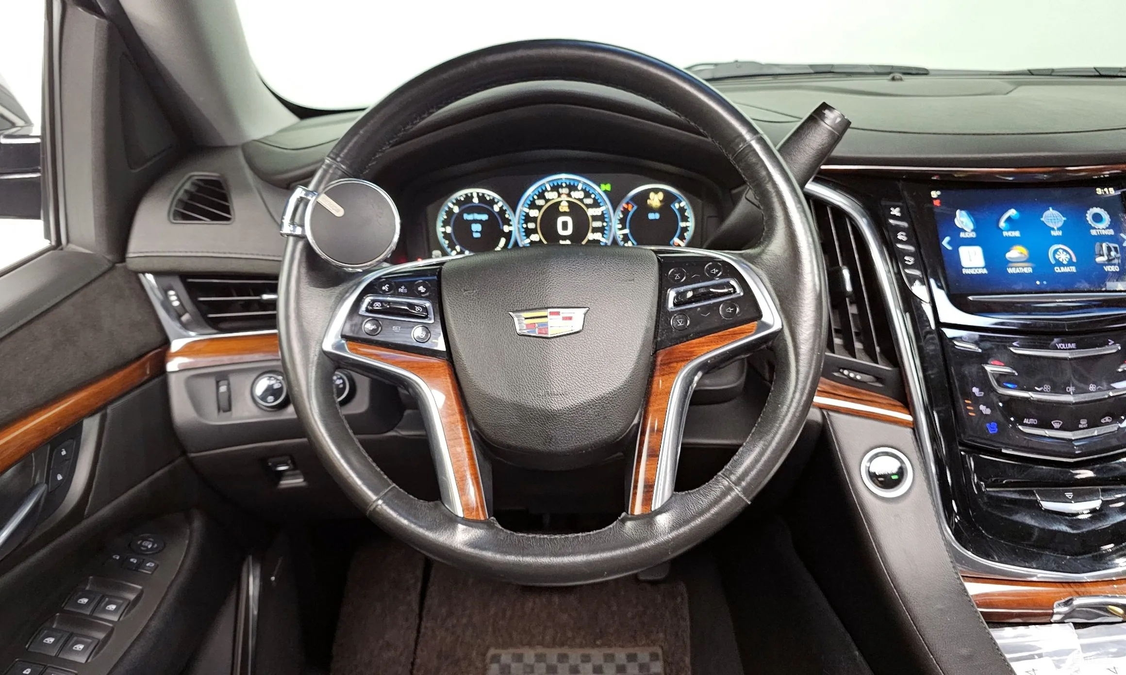 Cadillac Escalade превью 13