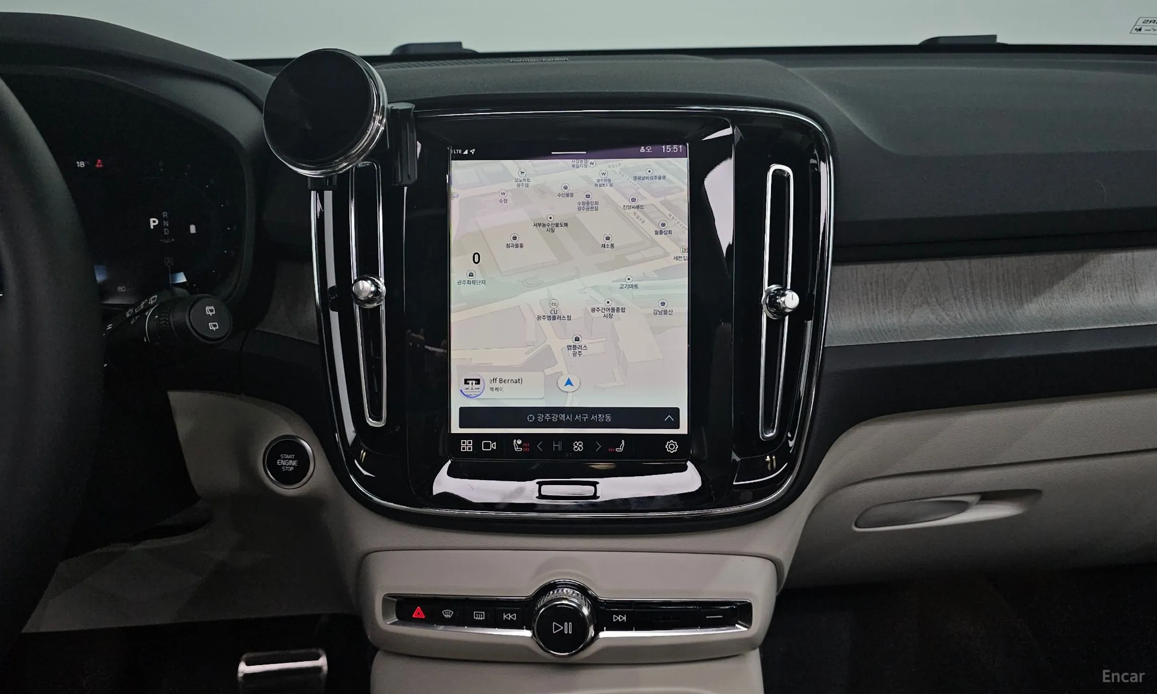 Volvo XC40 превью 14