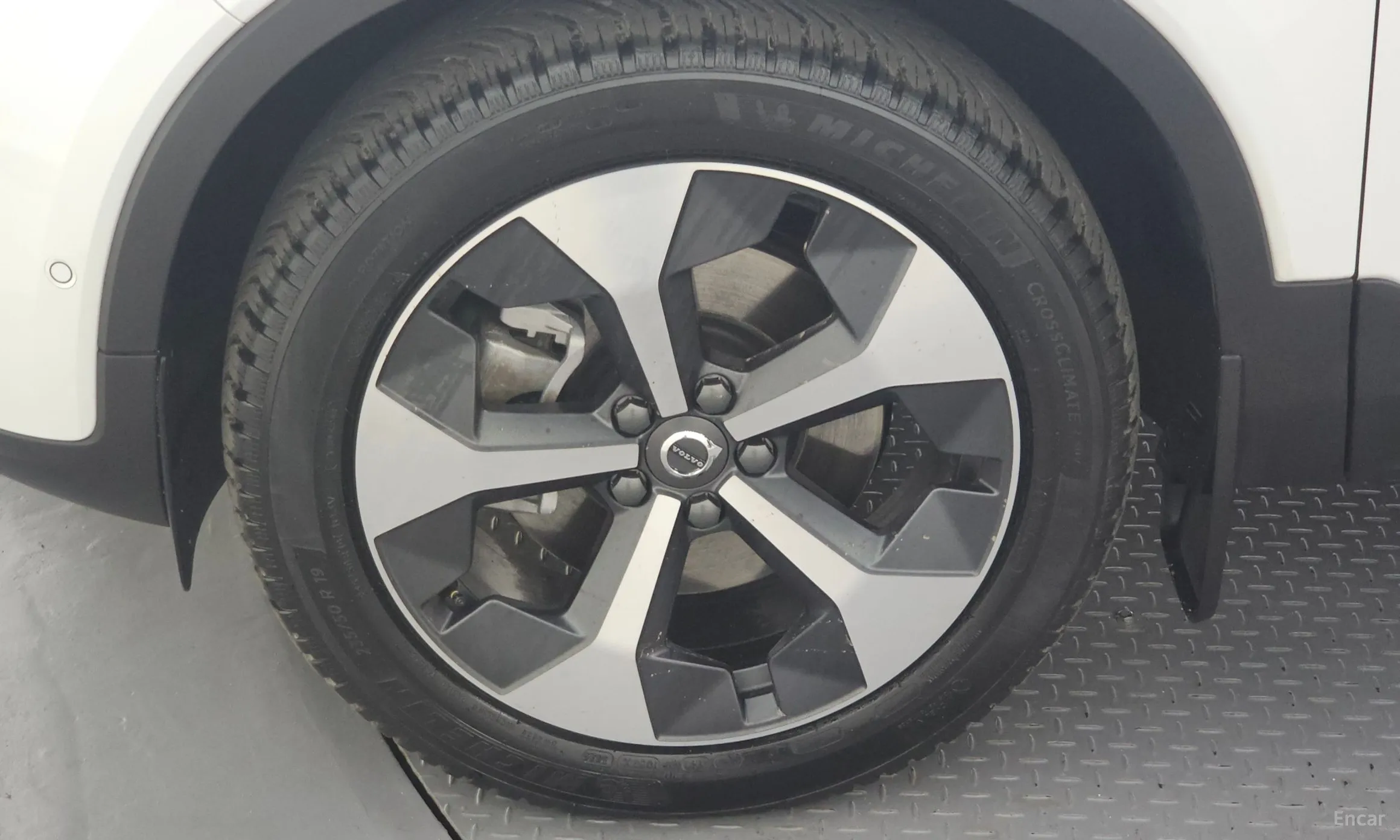 Volvo XC40 превью 5