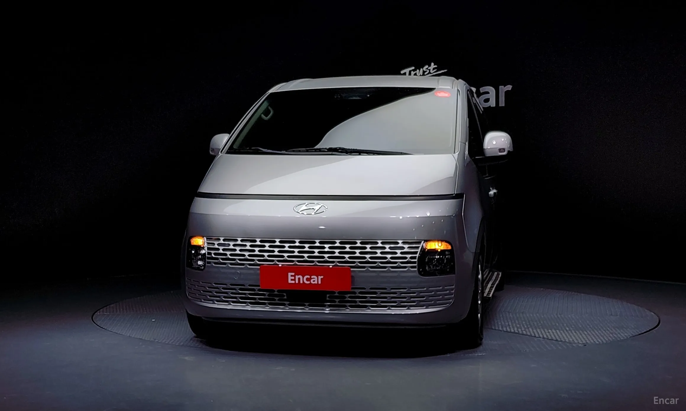Hyundai Staria превью 3