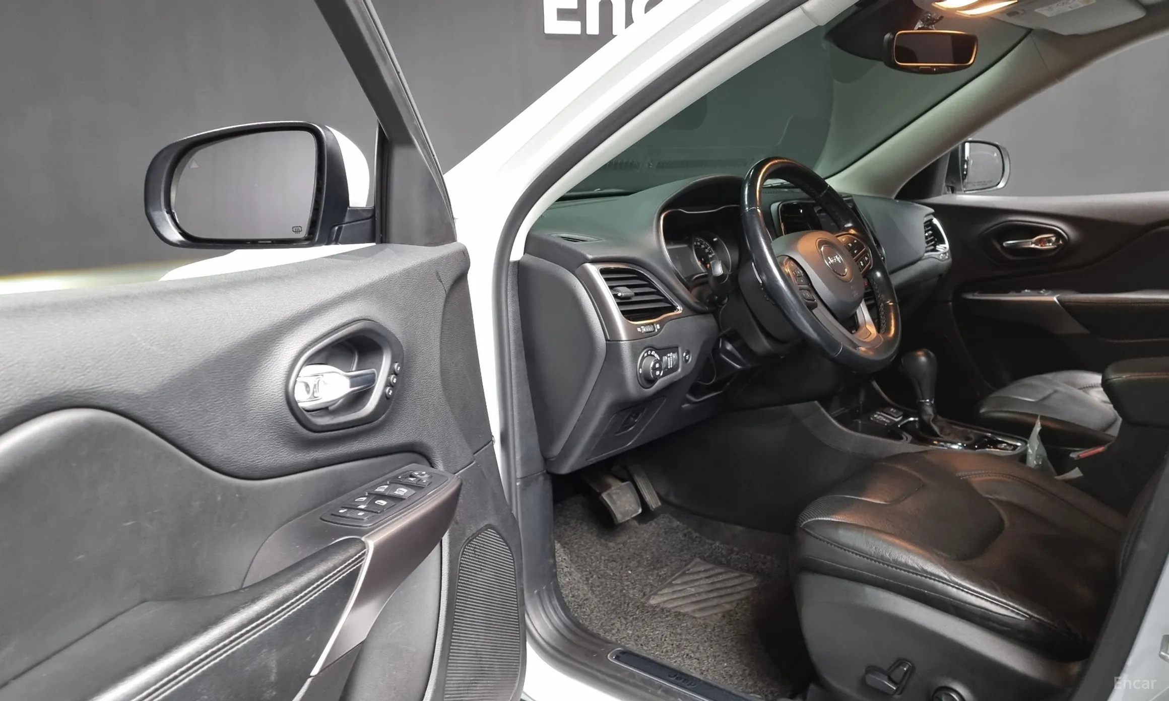 Jeep Cherokee (KL) превью 10