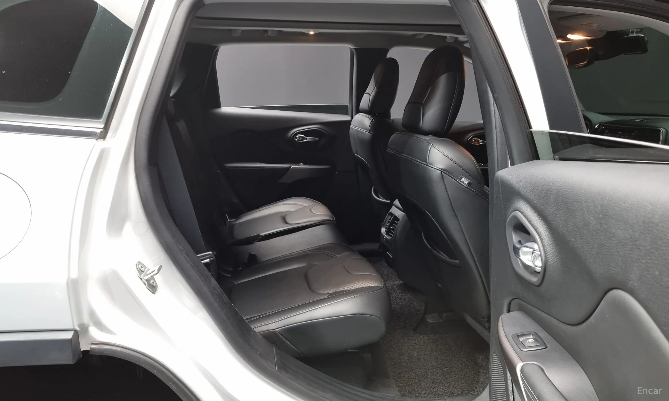 Jeep Cherokee (KL) превью 12