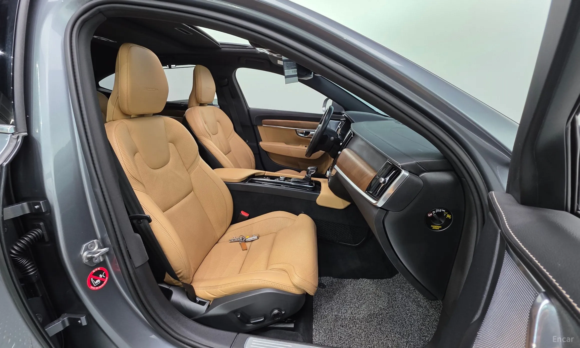 Volvo S90 превью 10