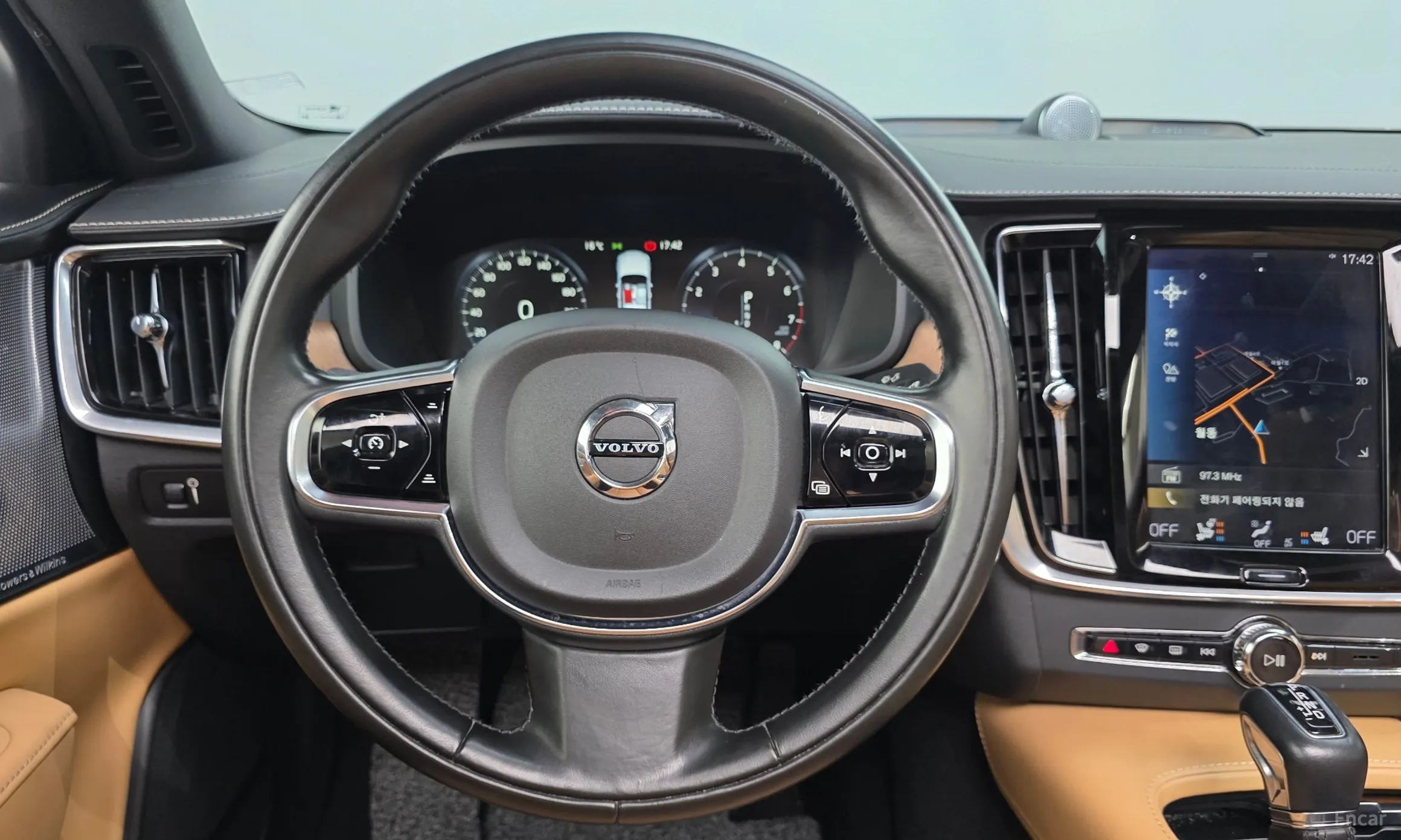 Volvo S90 превью 14