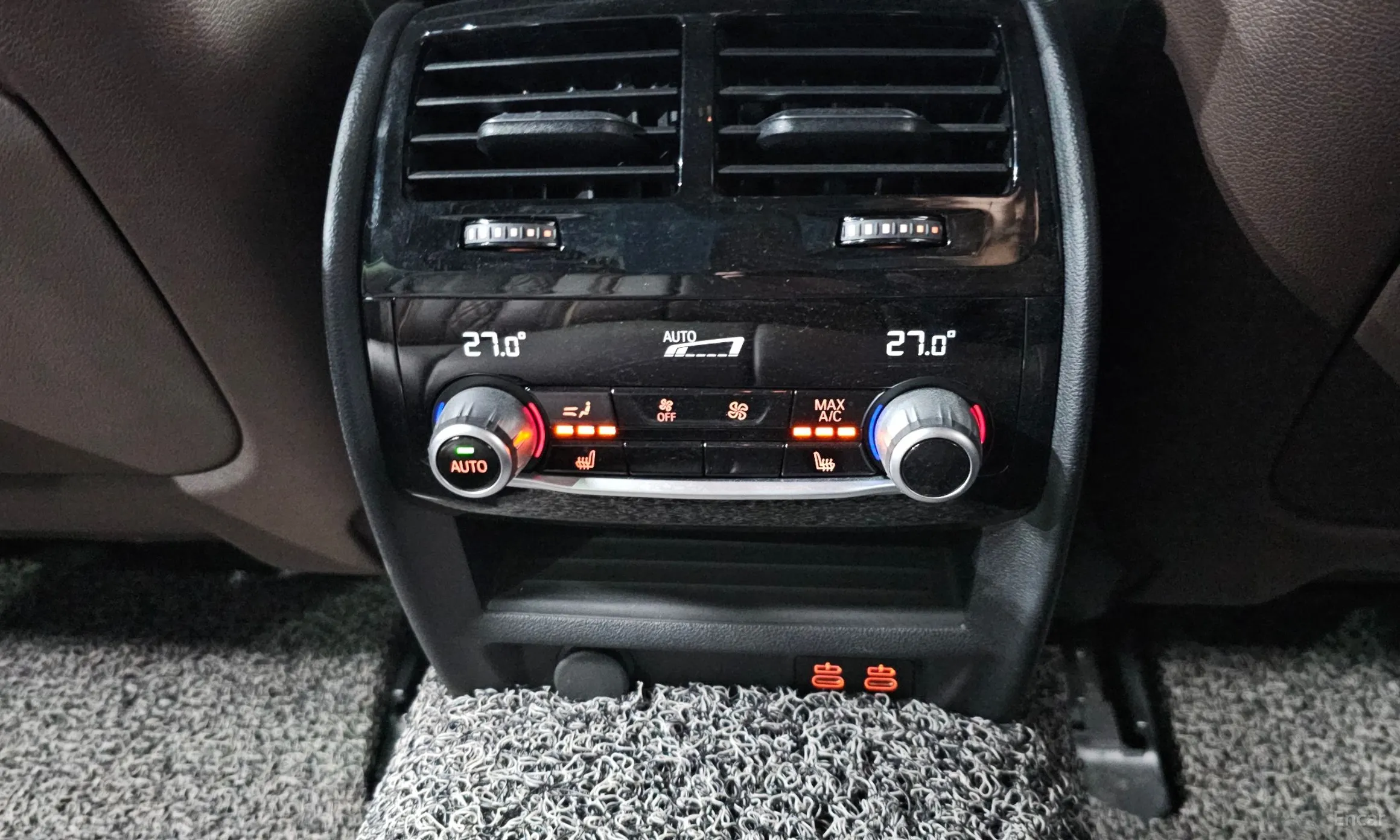 BMW 5 Series (G30) превью 19