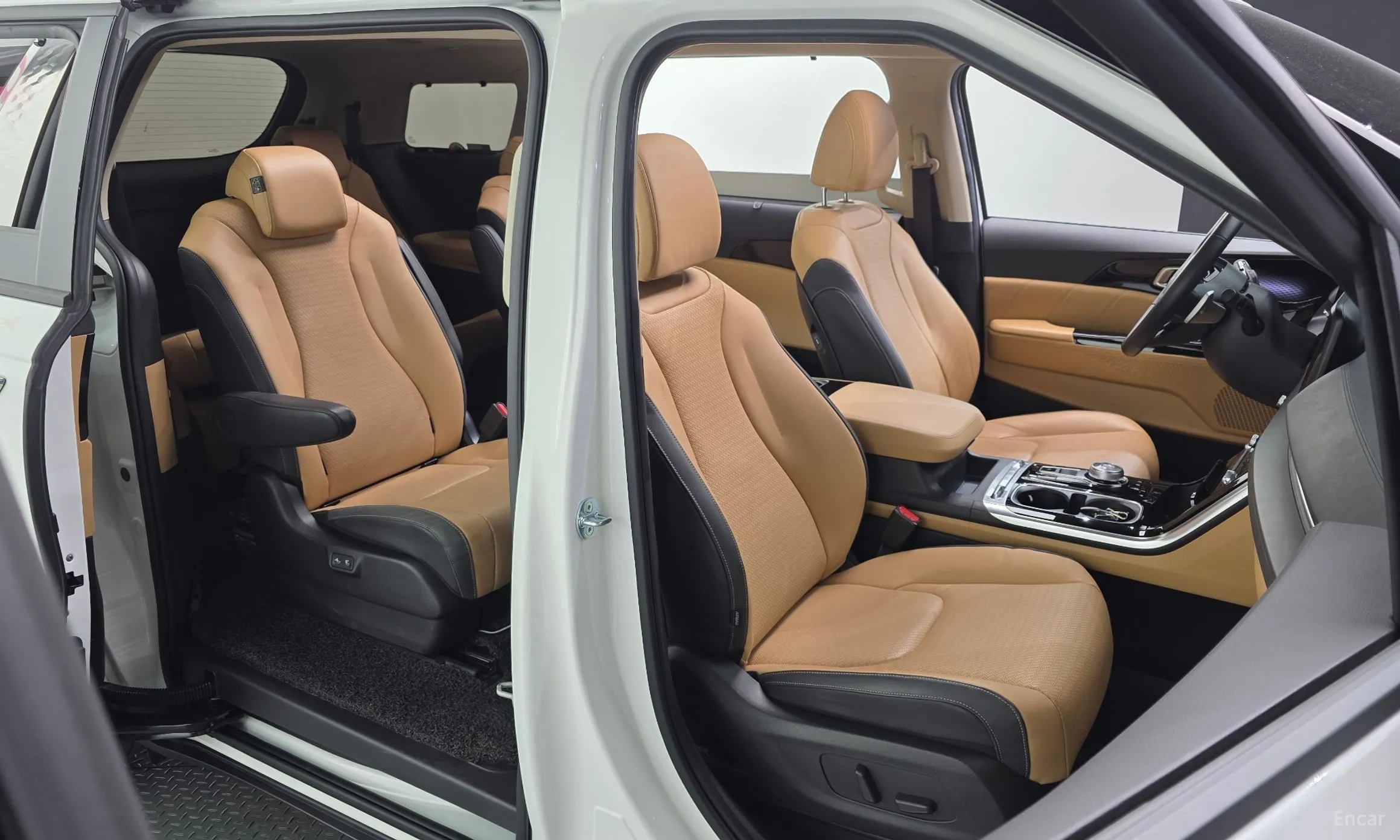 Kia Carnival Gen 4 превью 12