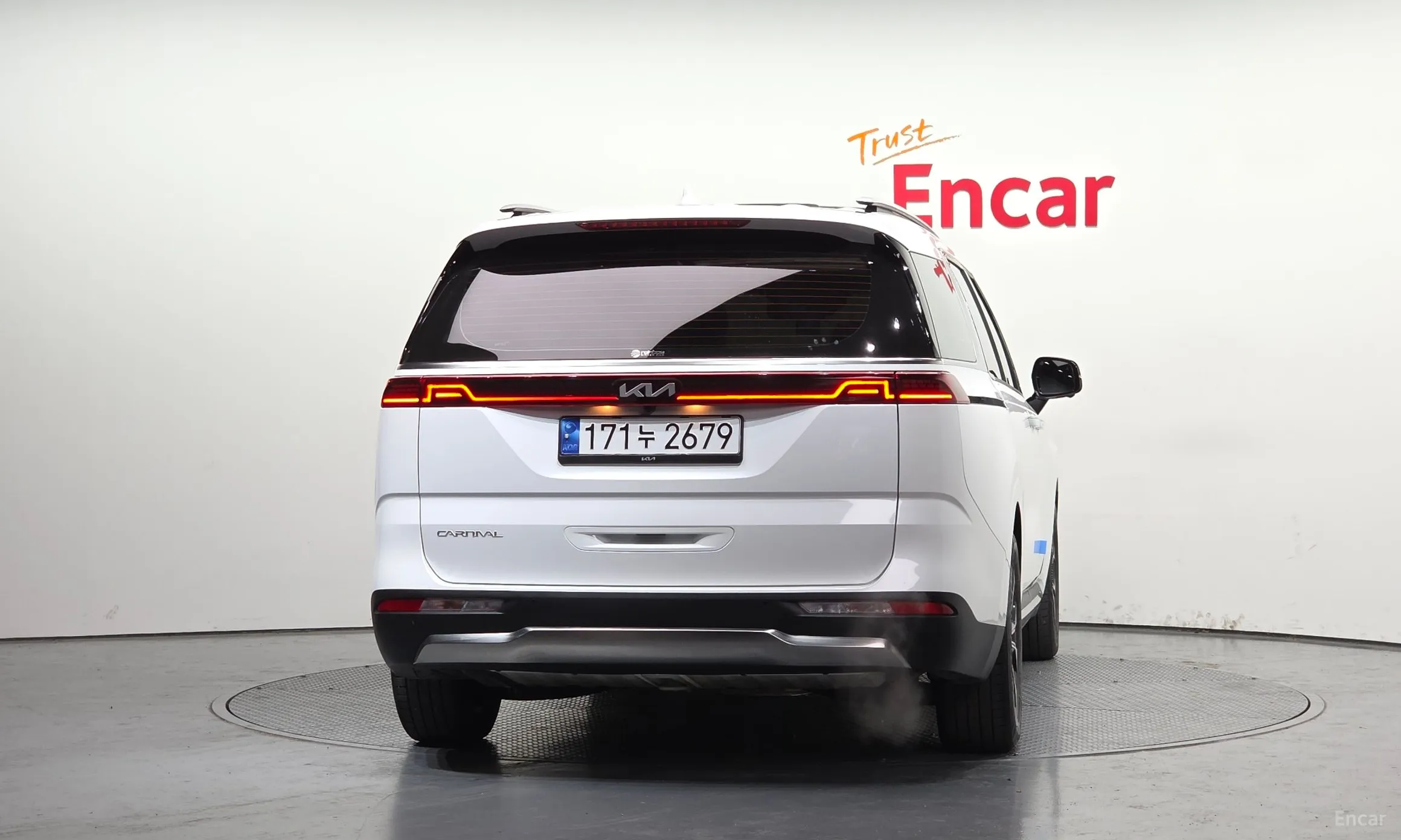 Kia Carnival Gen 4 превью 4