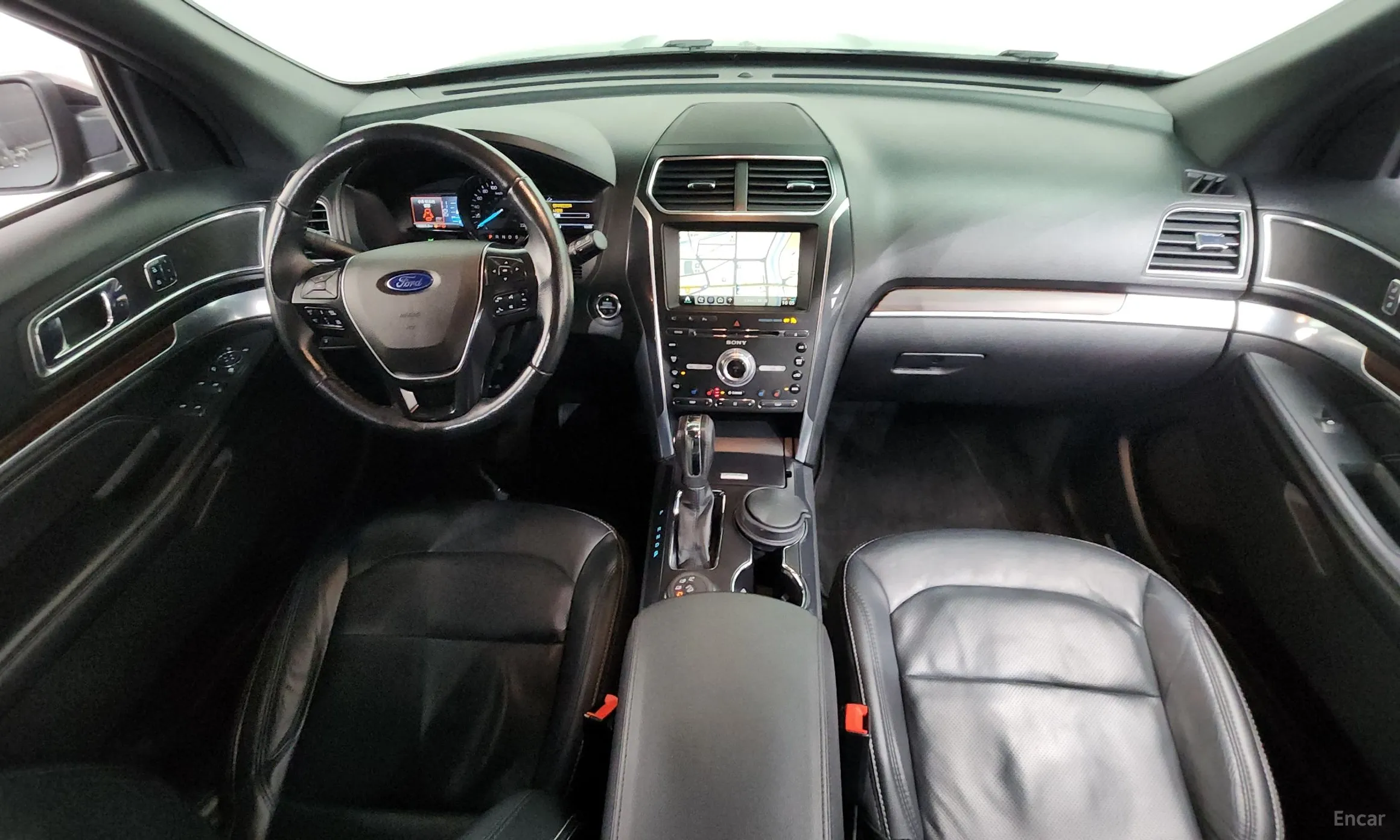 Ford Explorer превью 7