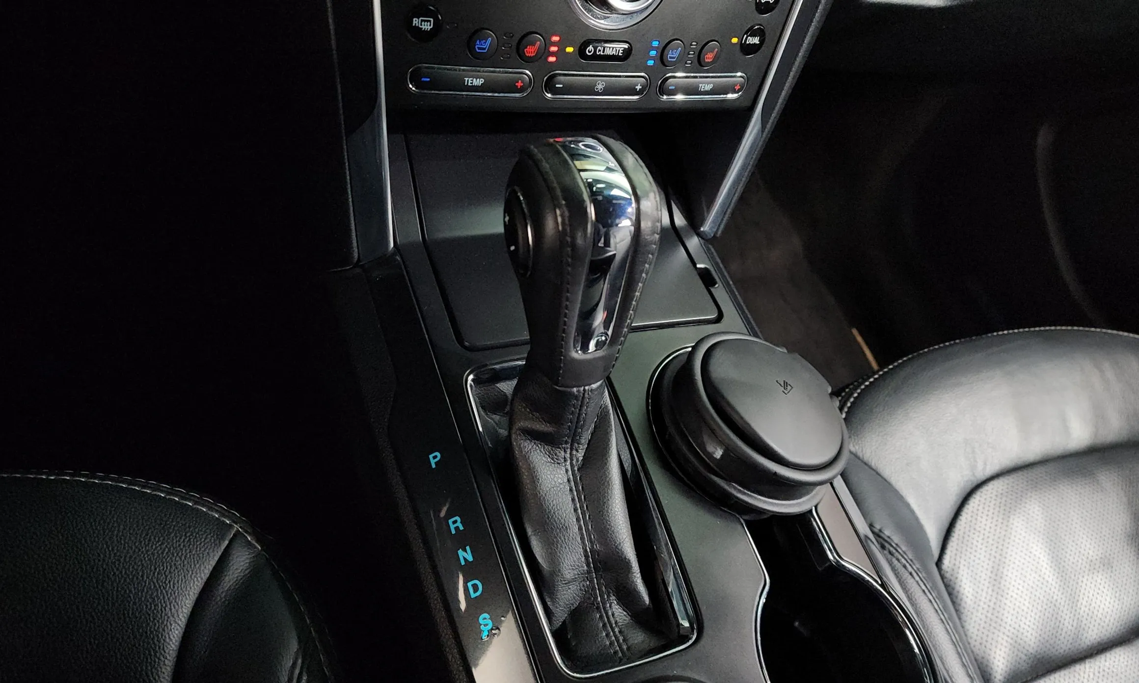 Ford Explorer превью 9