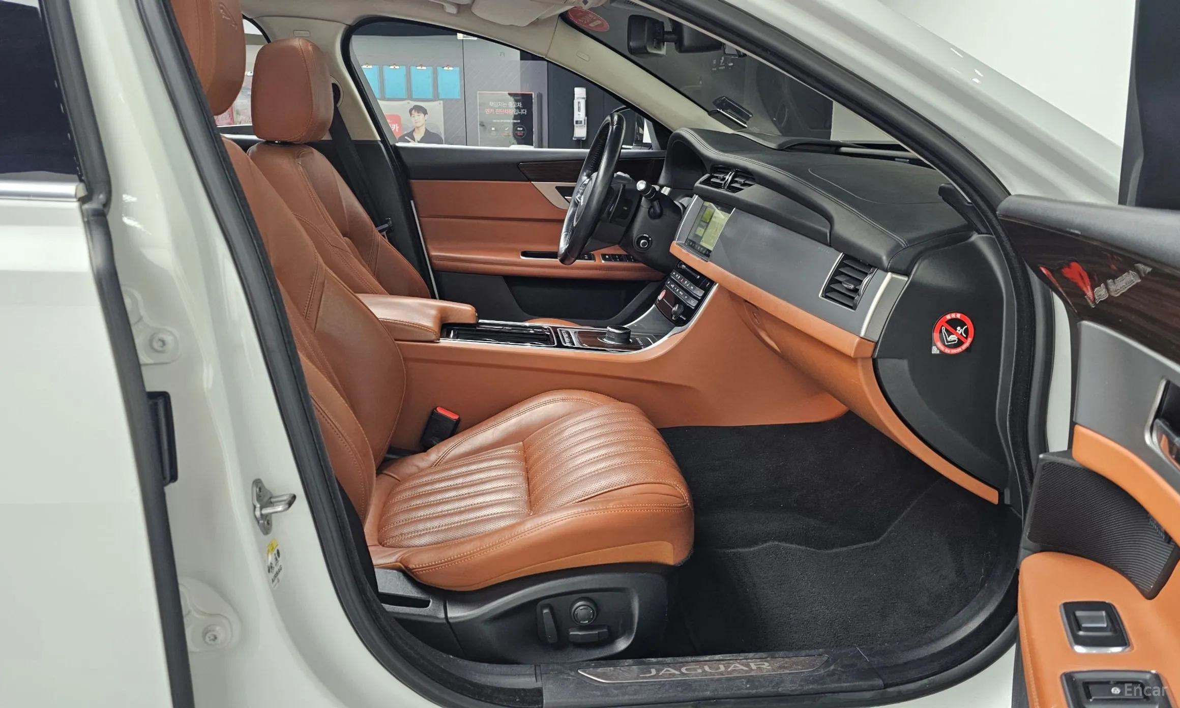 Jaguar XF (x260) превью 11