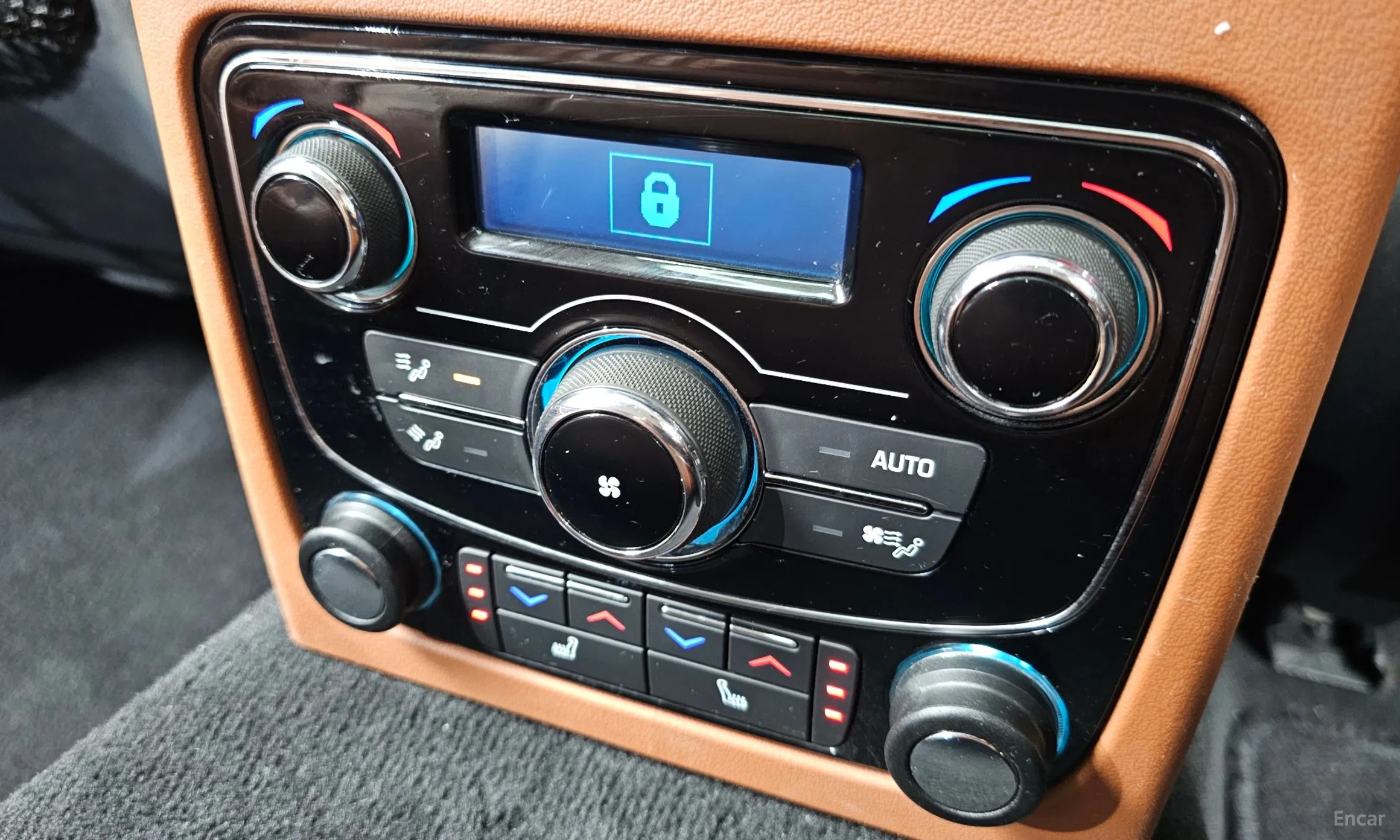 Jaguar XF (x260) превью 18