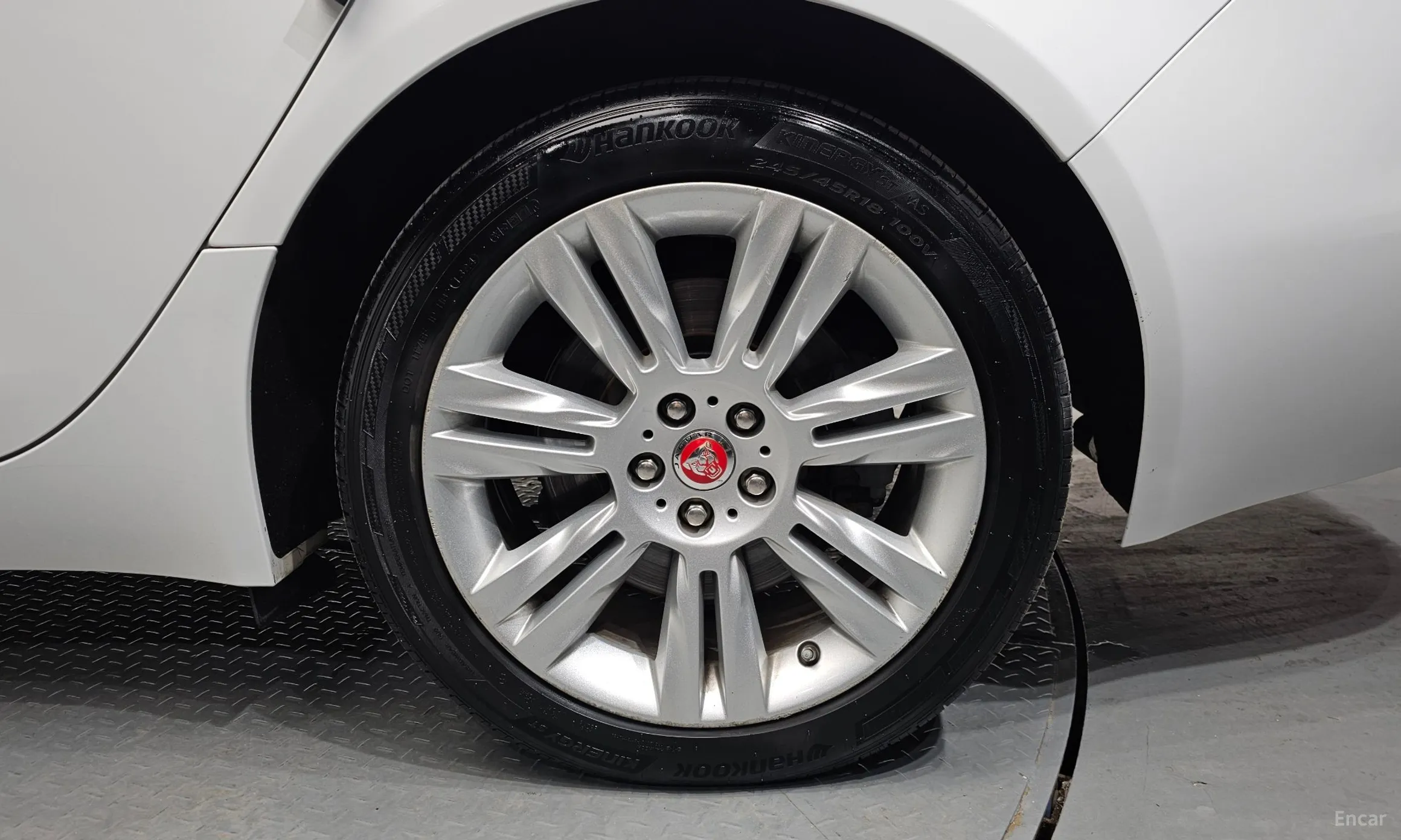 Jaguar XF (x260) превью 5