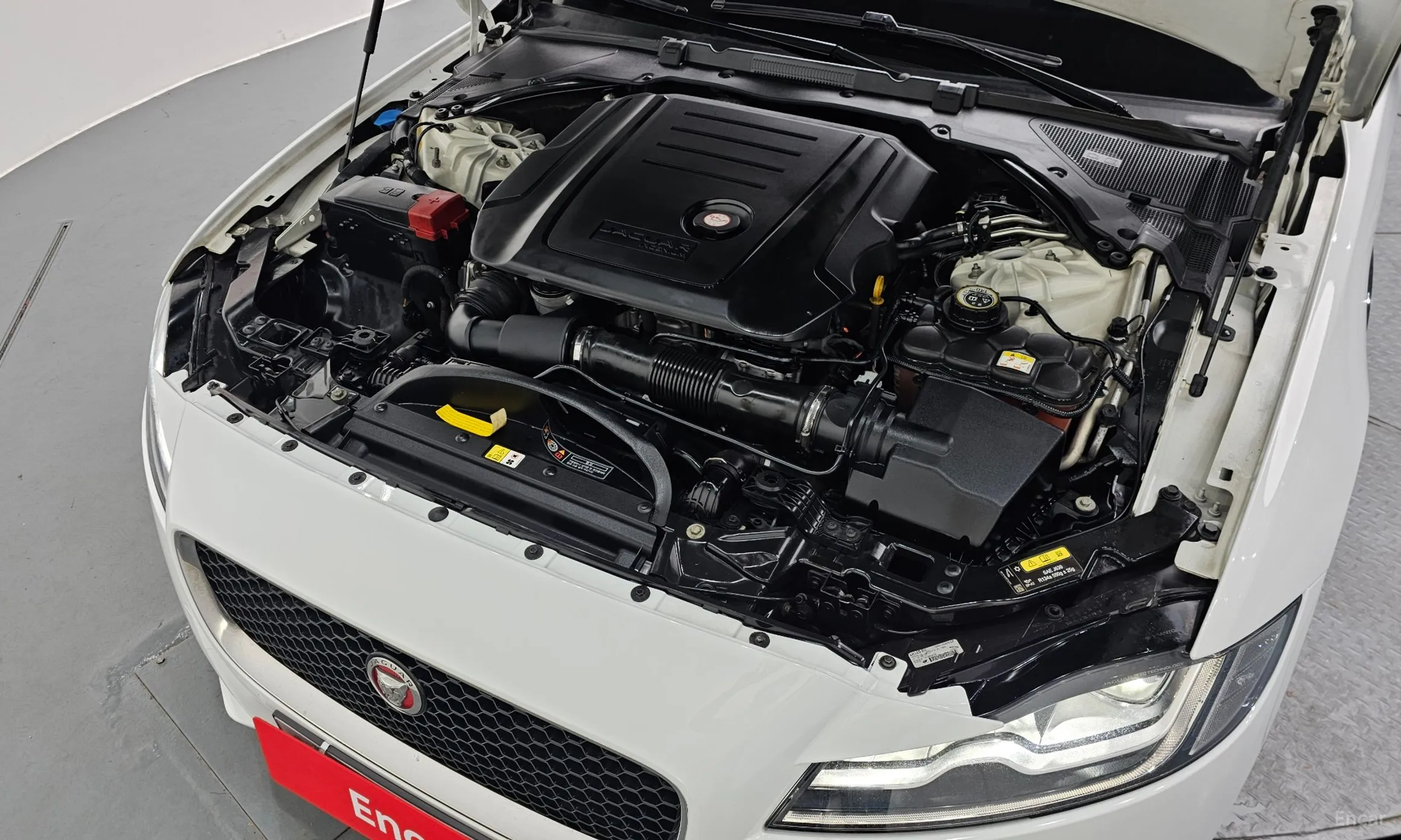 Jaguar XF (x260) превью 6