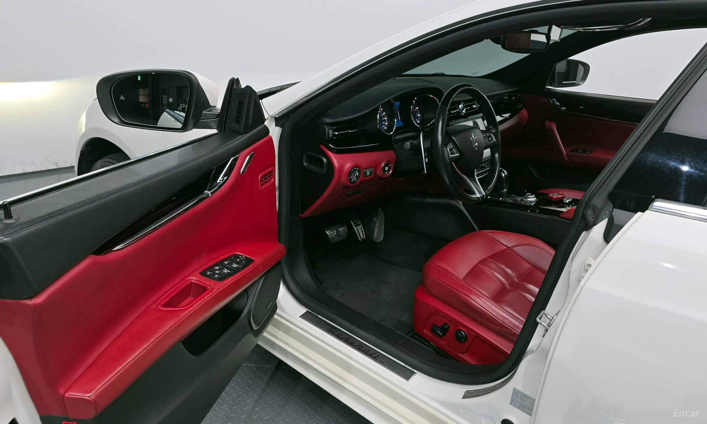 Maserati Quattroporte превью 10