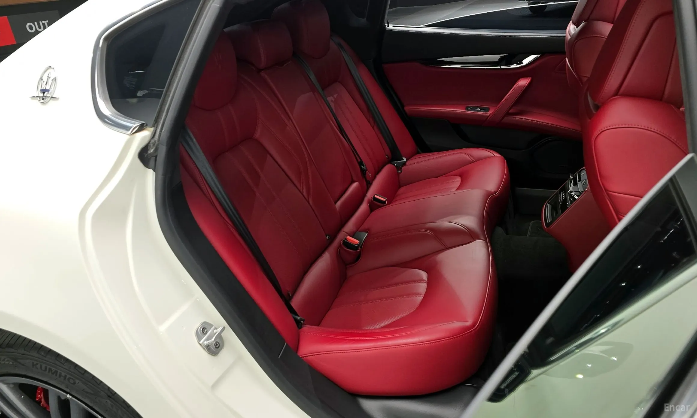 Maserati Quattroporte превью 12