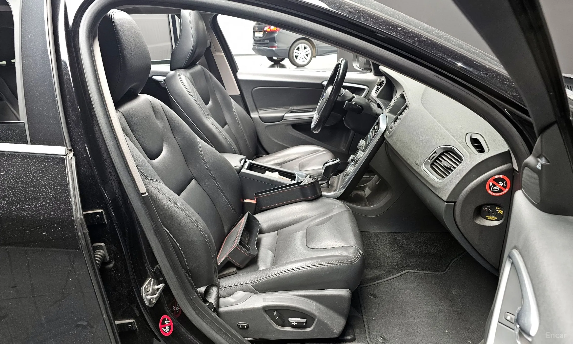 Volvo V60 превью 10