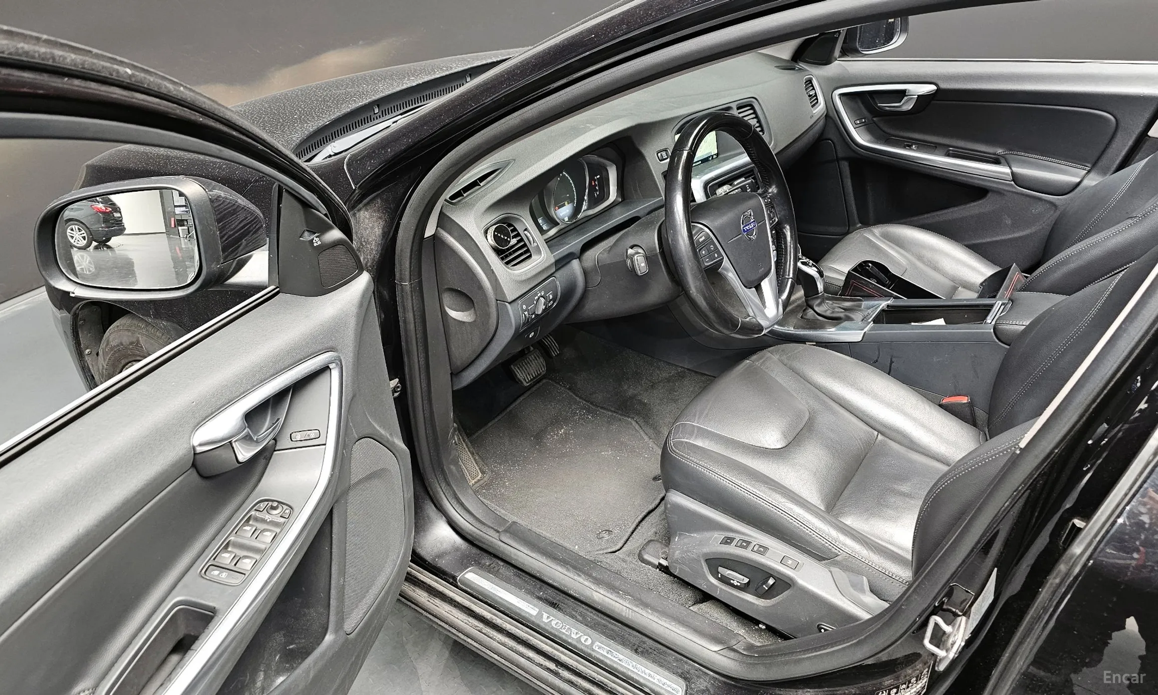 Volvo V60 превью 12
