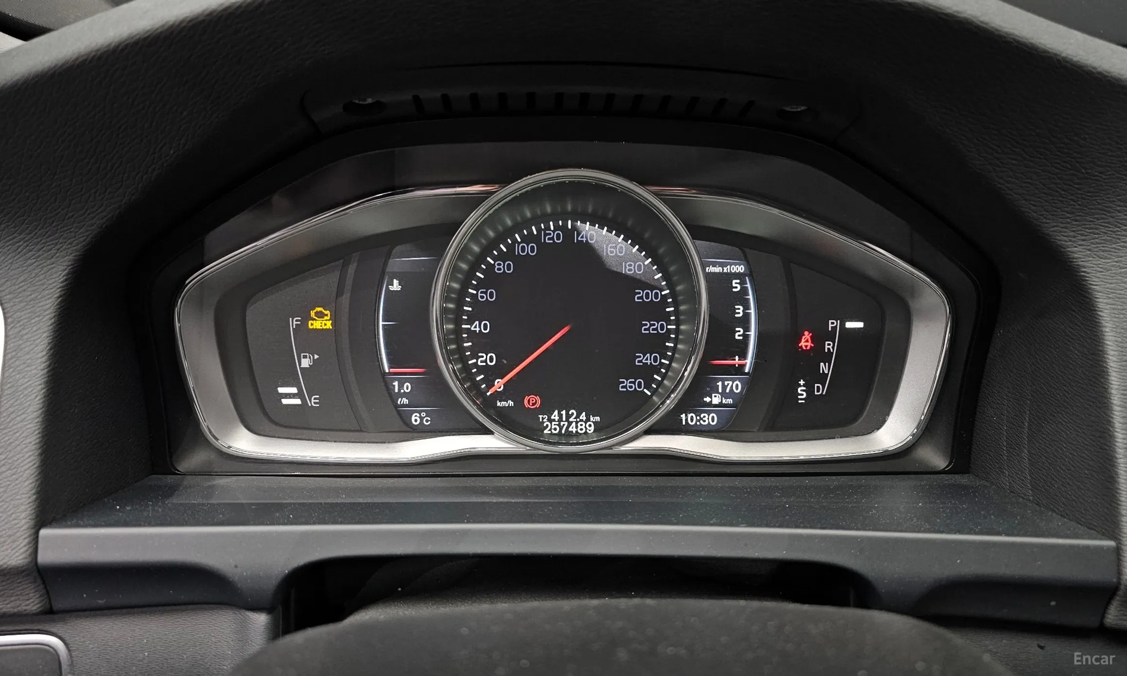 Volvo V60 превью 8