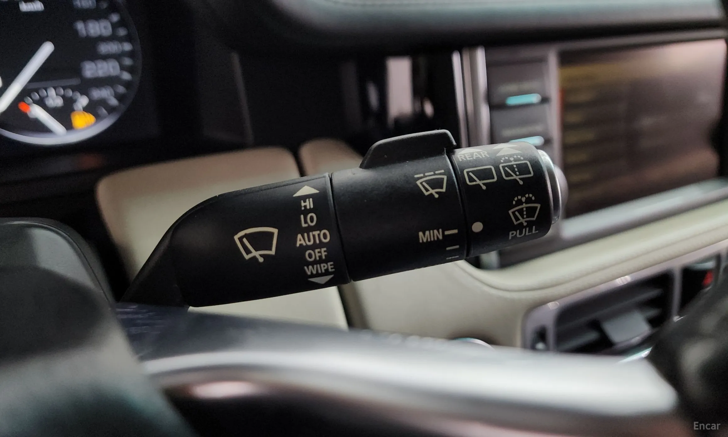 Land Rover Range Rover превью 14