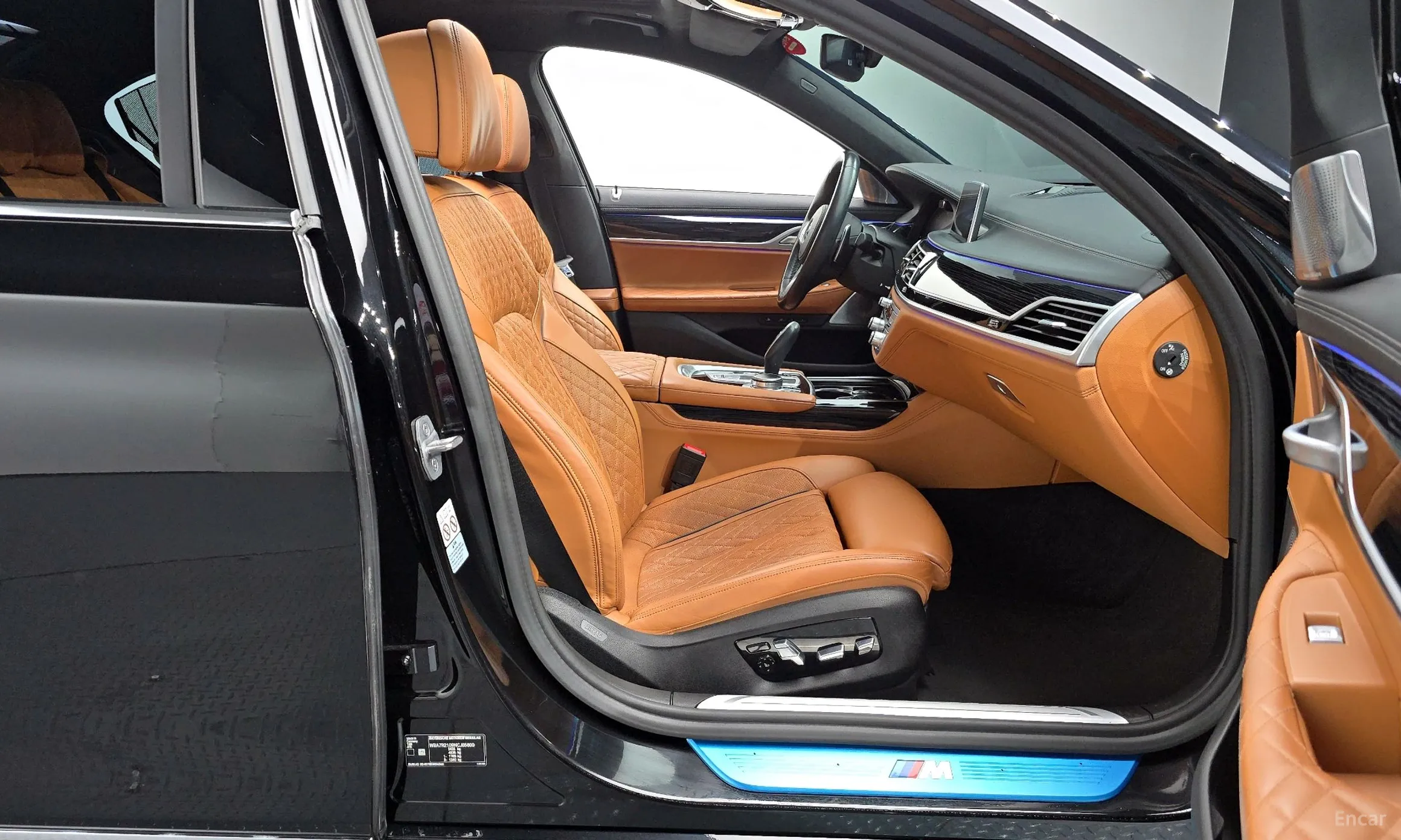 BMW 7 Series (G11) превью 11