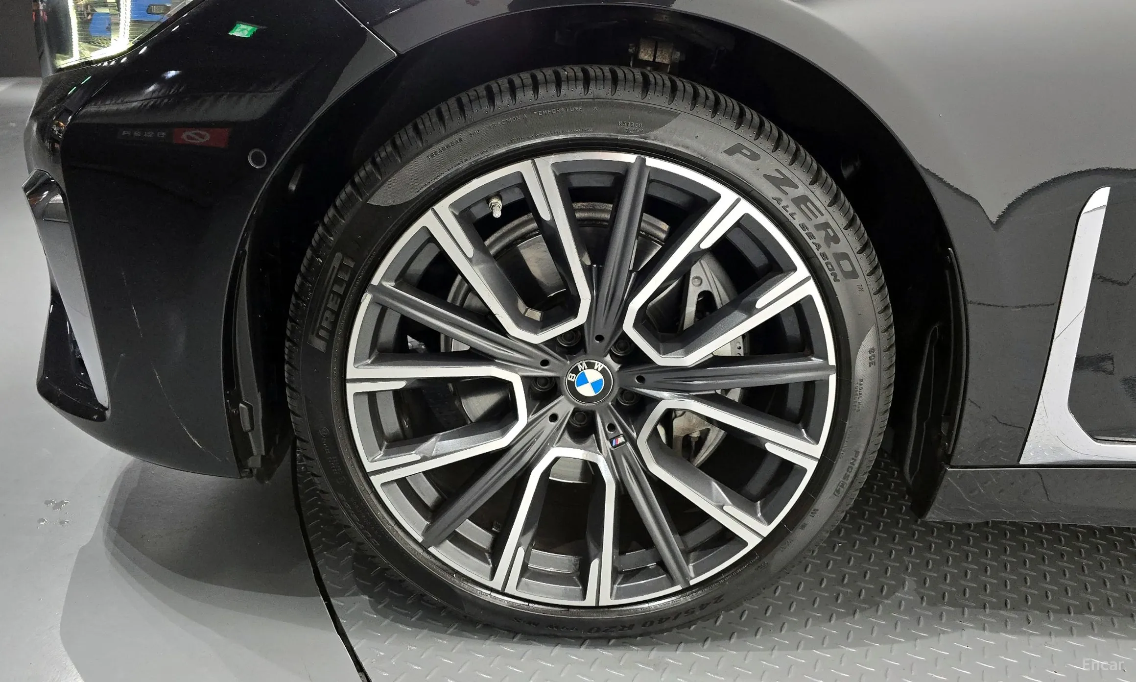 BMW 7 Series (G11) превью 5