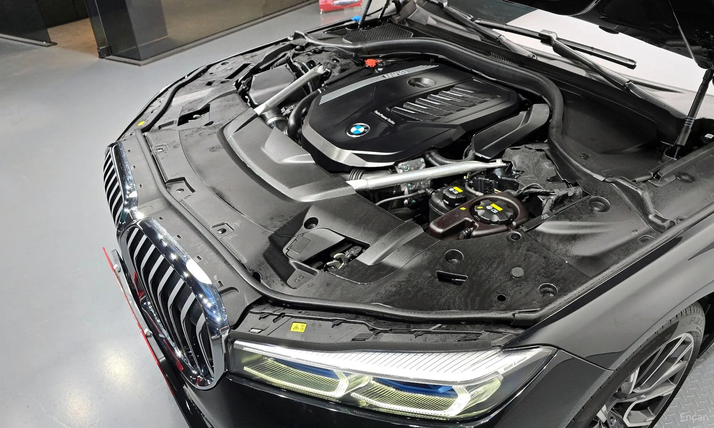 BMW 7 Series (G11) превью 6