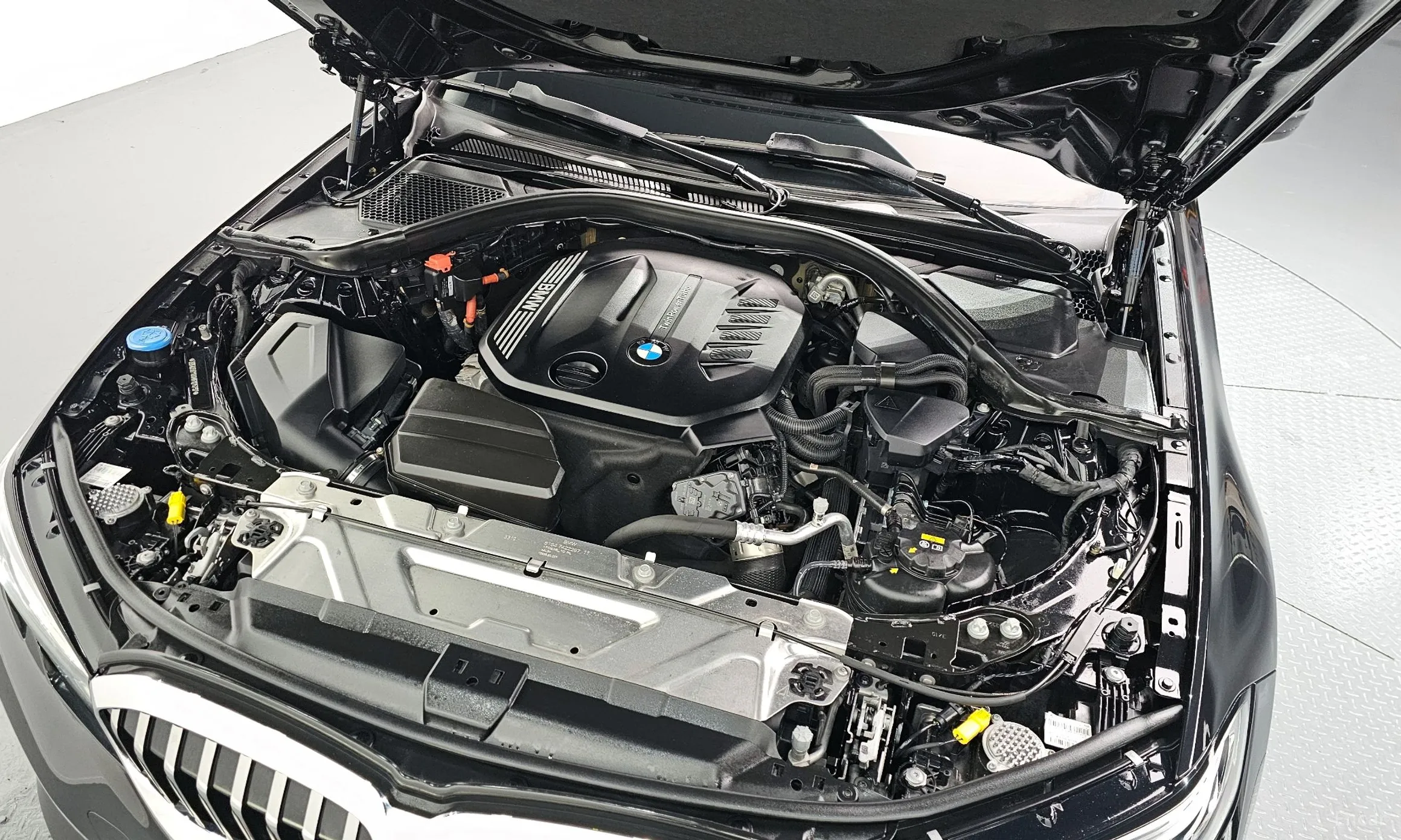 BMW 3 Series (G20) превью 6