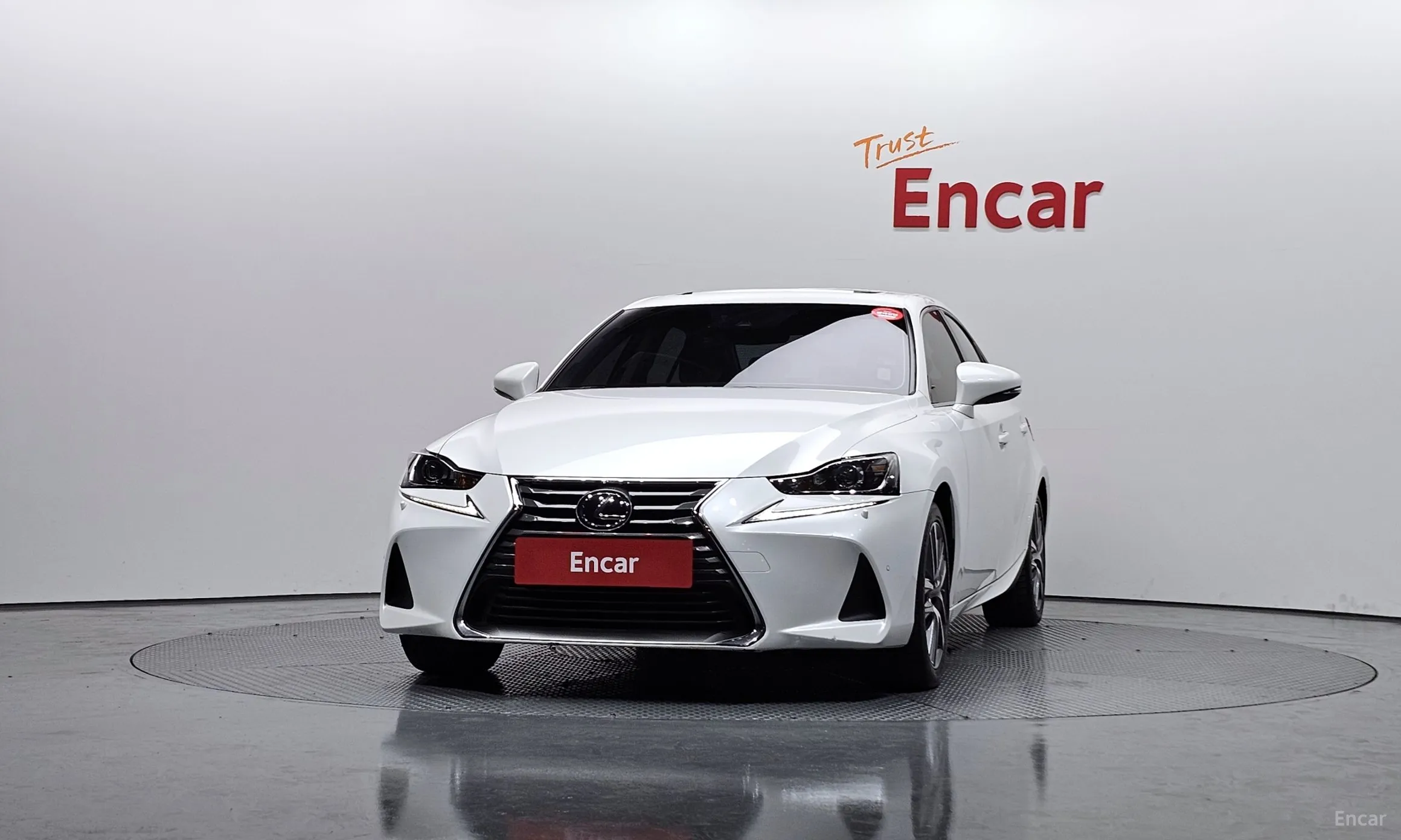 Lexus New IS300 превью 3