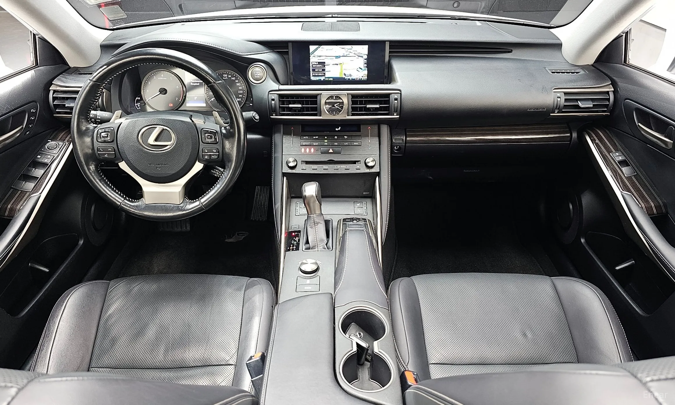 Lexus New IS300 превью 7