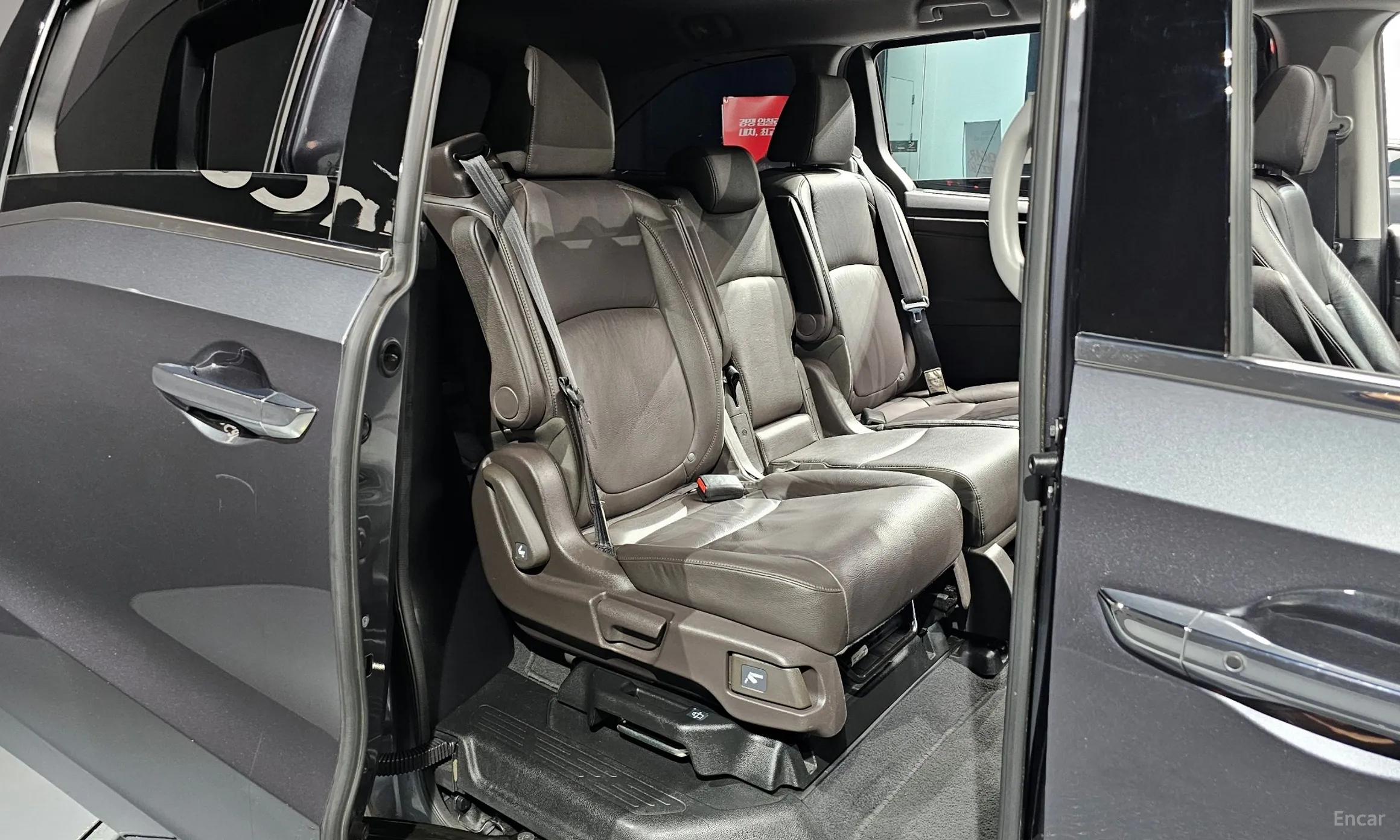 Honda Odyssey превью 12