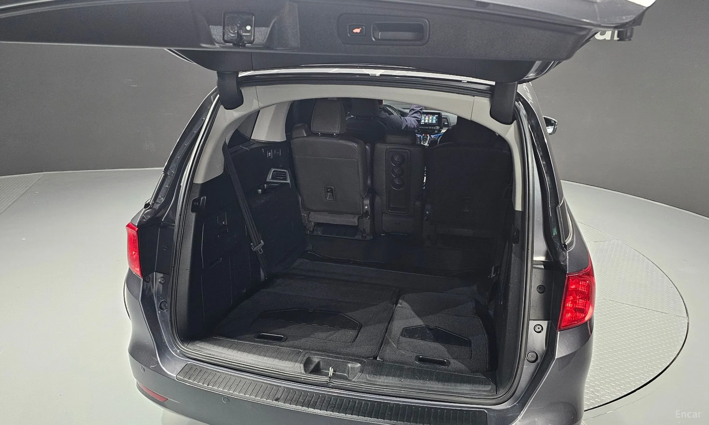 Honda Odyssey превью 19