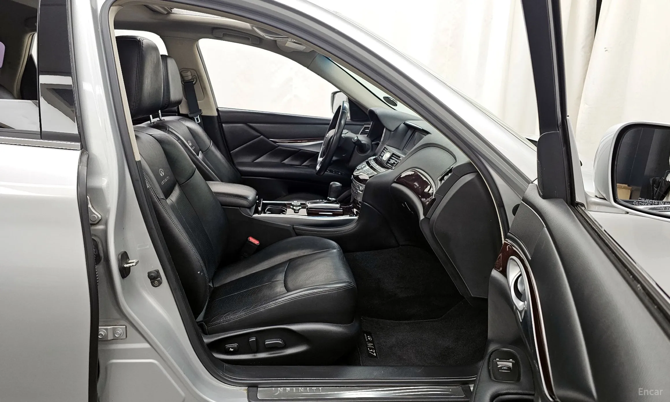 Infiniti M37 превью 11