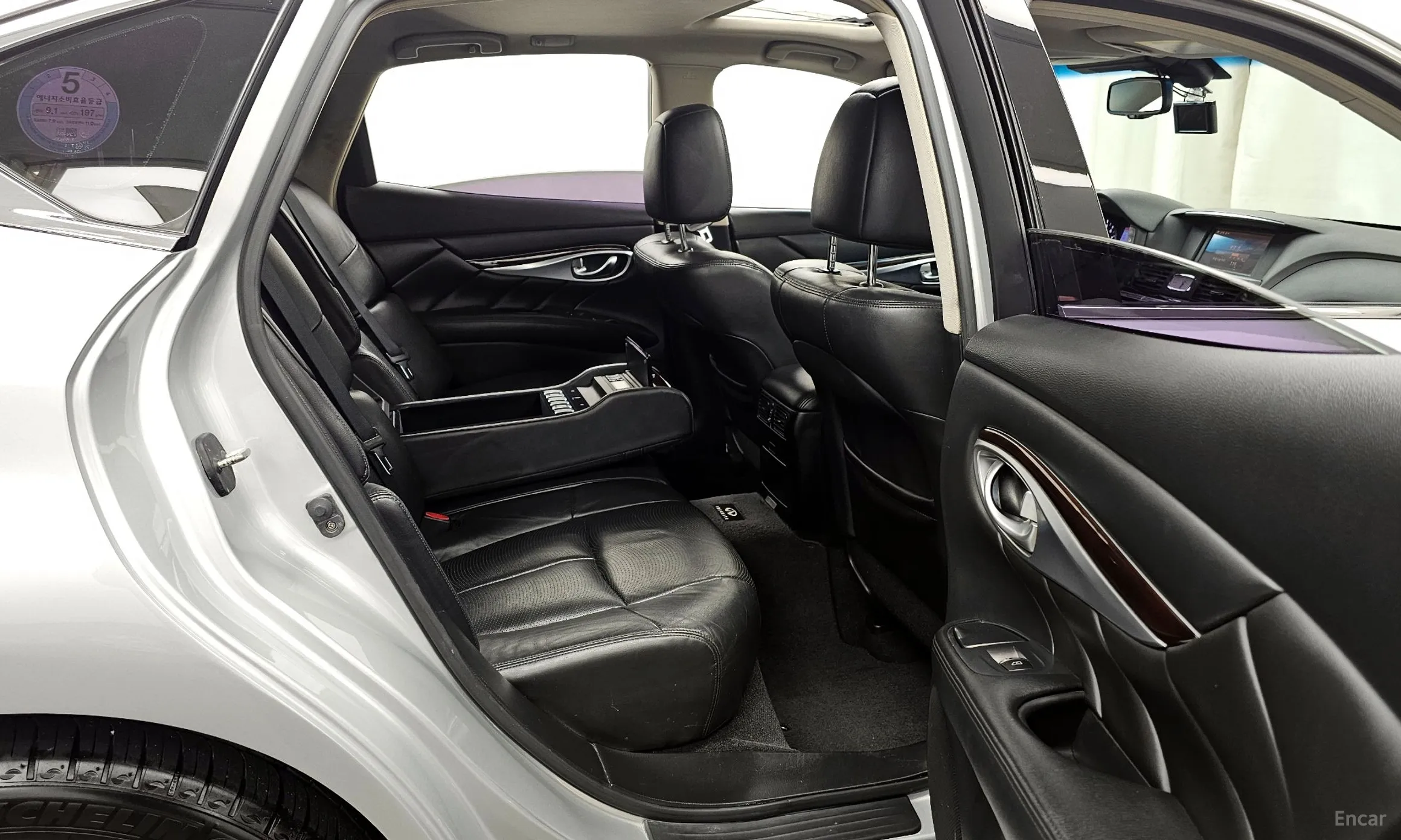 Infiniti M37 превью 12