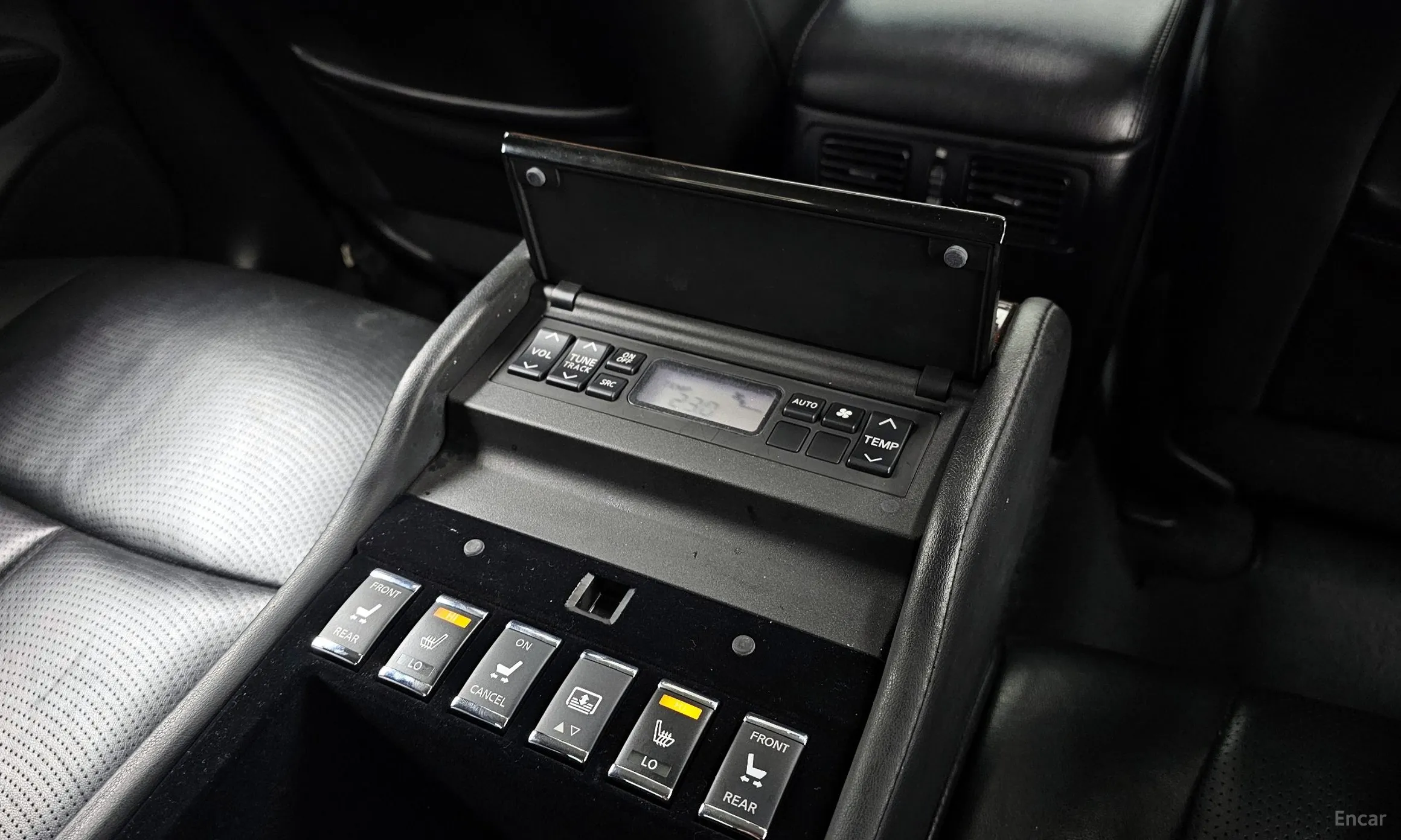 Infiniti M37 превью 19