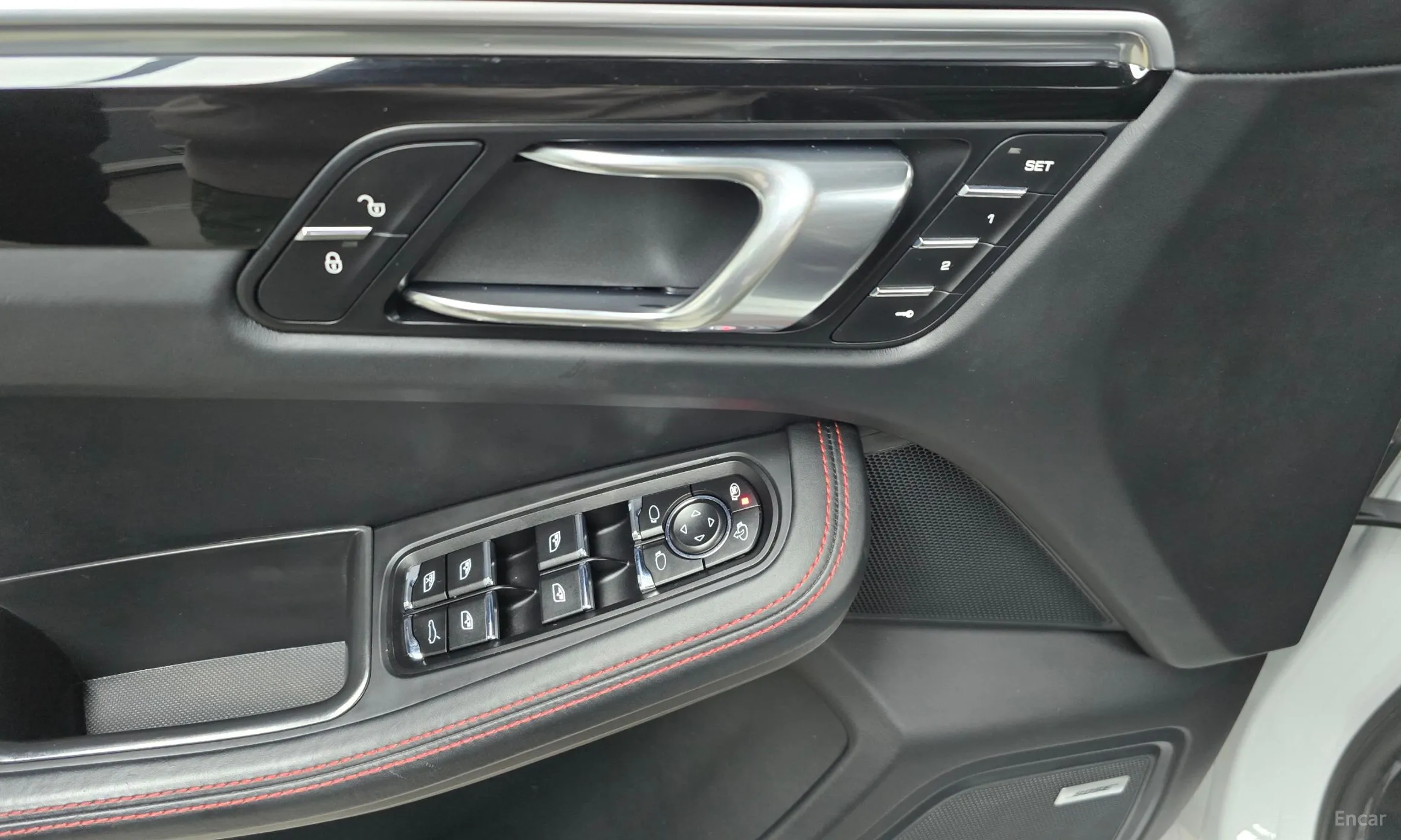 Porsche Macan превью 16