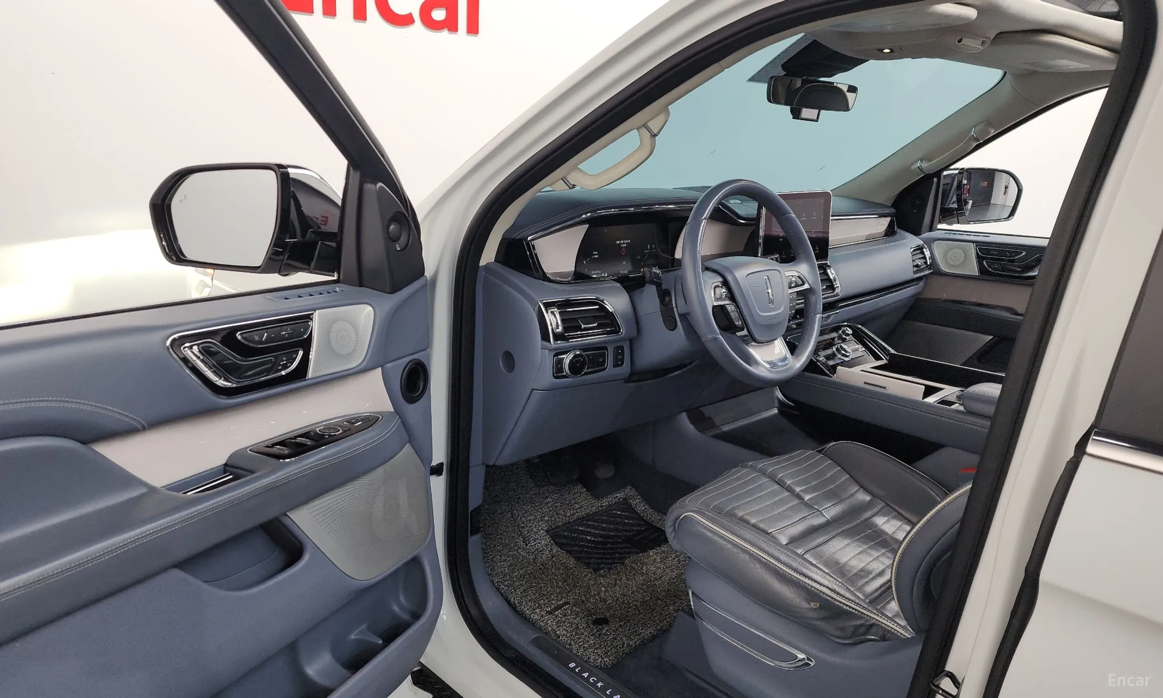 Lincoln Navigator 4th generation превью 10