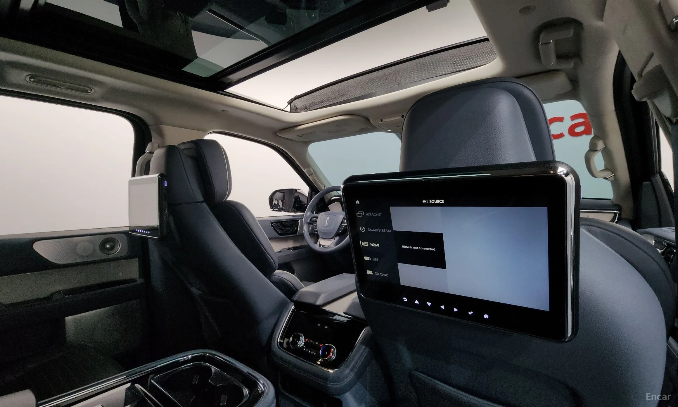 Lincoln Navigator 4th generation превью 19
