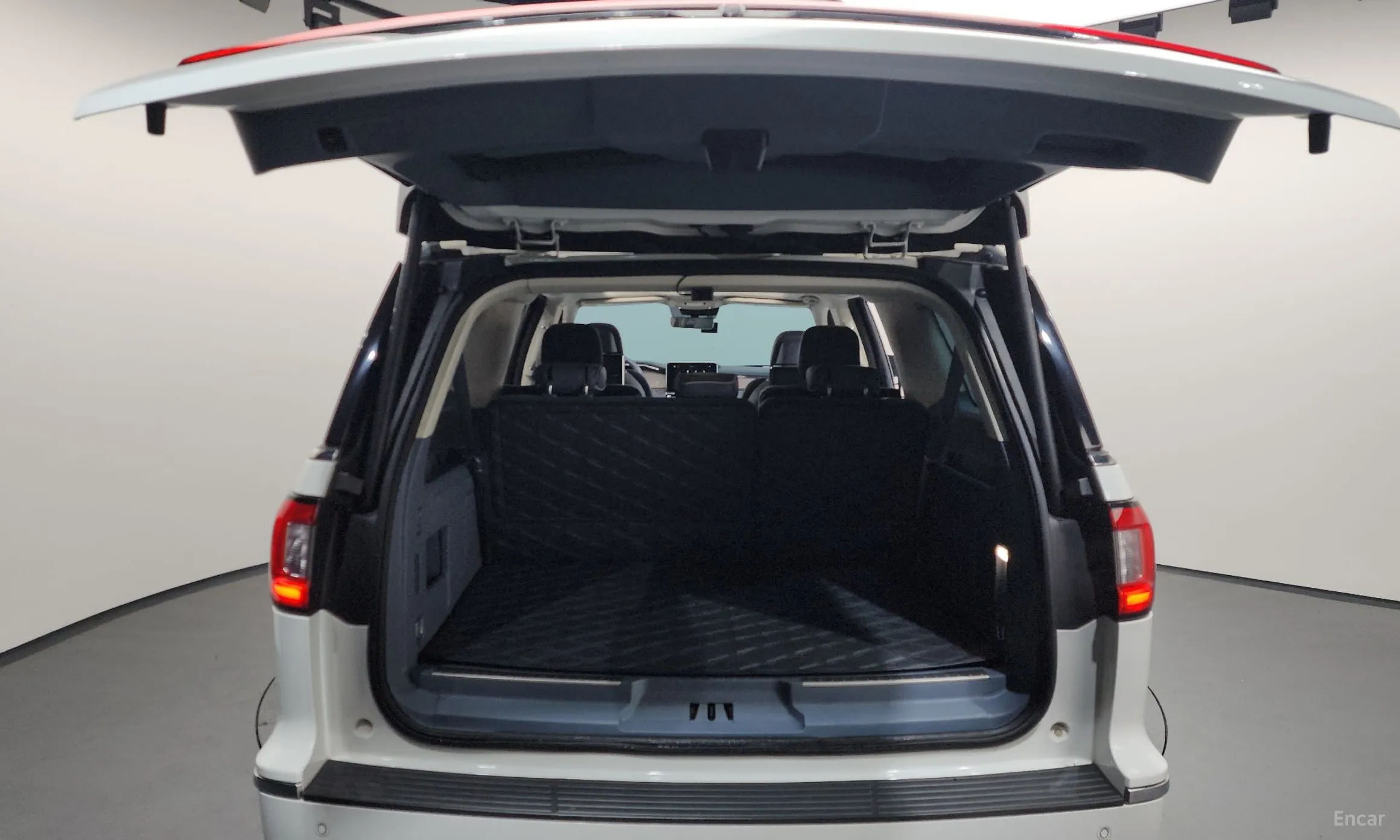 Lincoln Navigator 4th generation превью 20