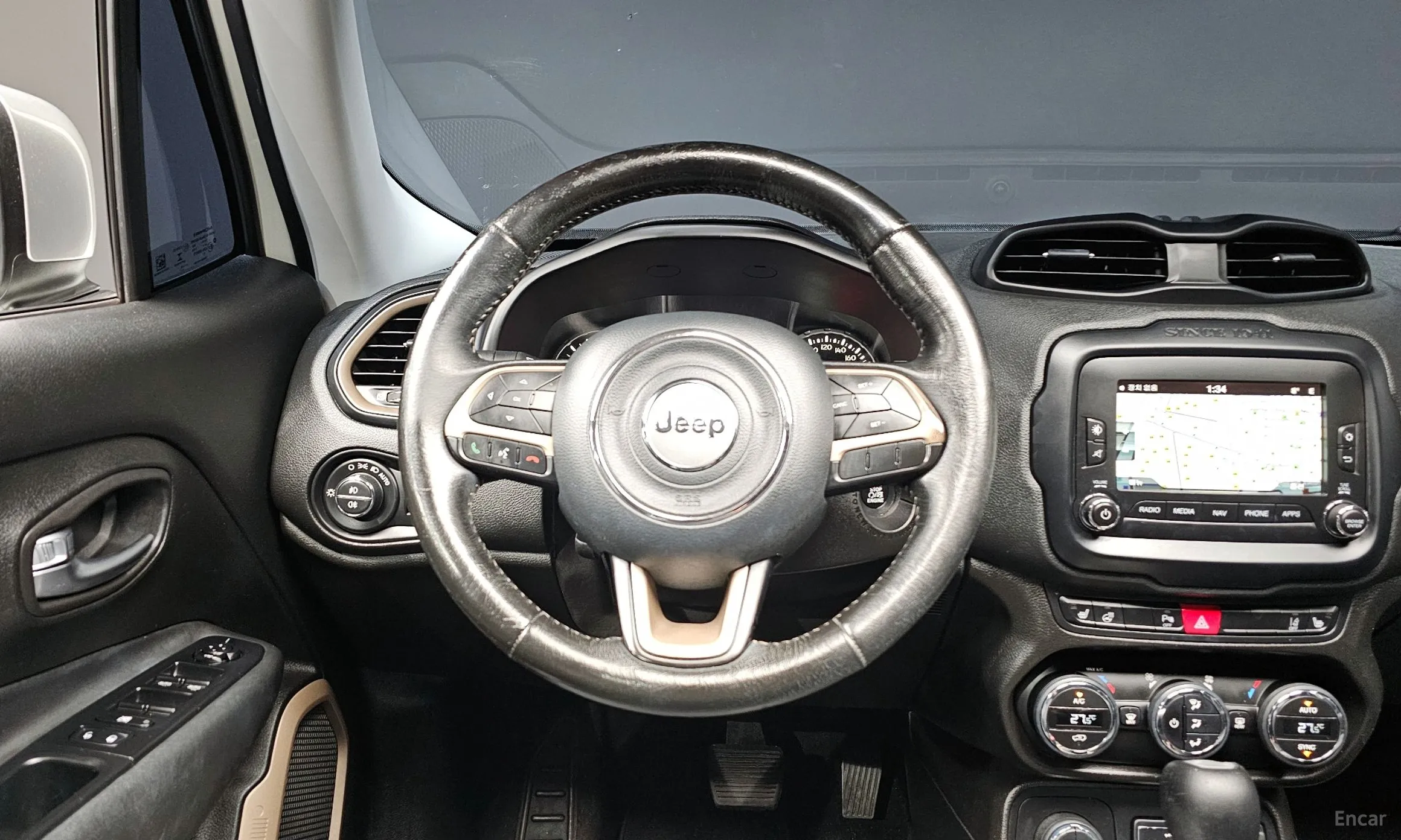 Jeep Renegade превью 13