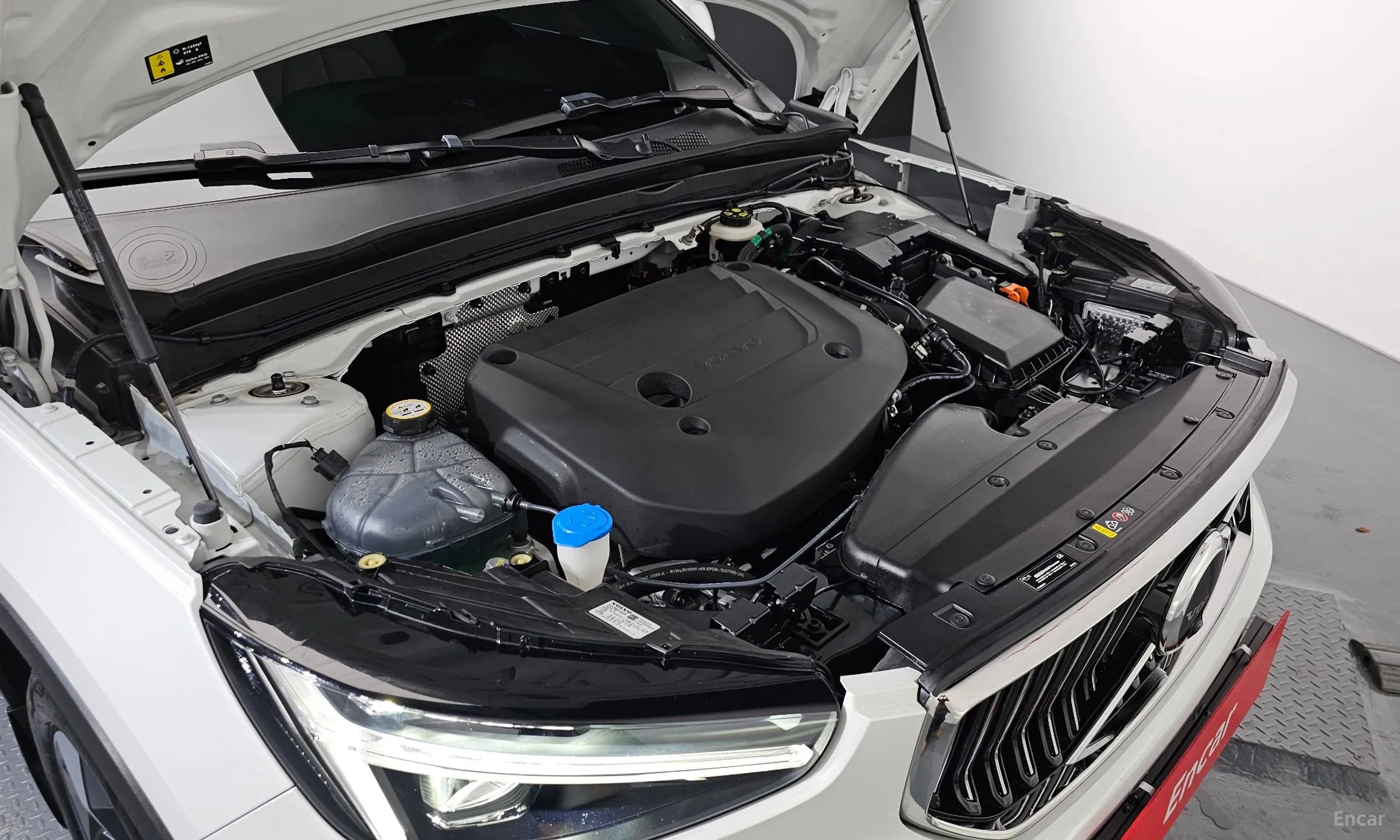 Volvo XC40 превью 6