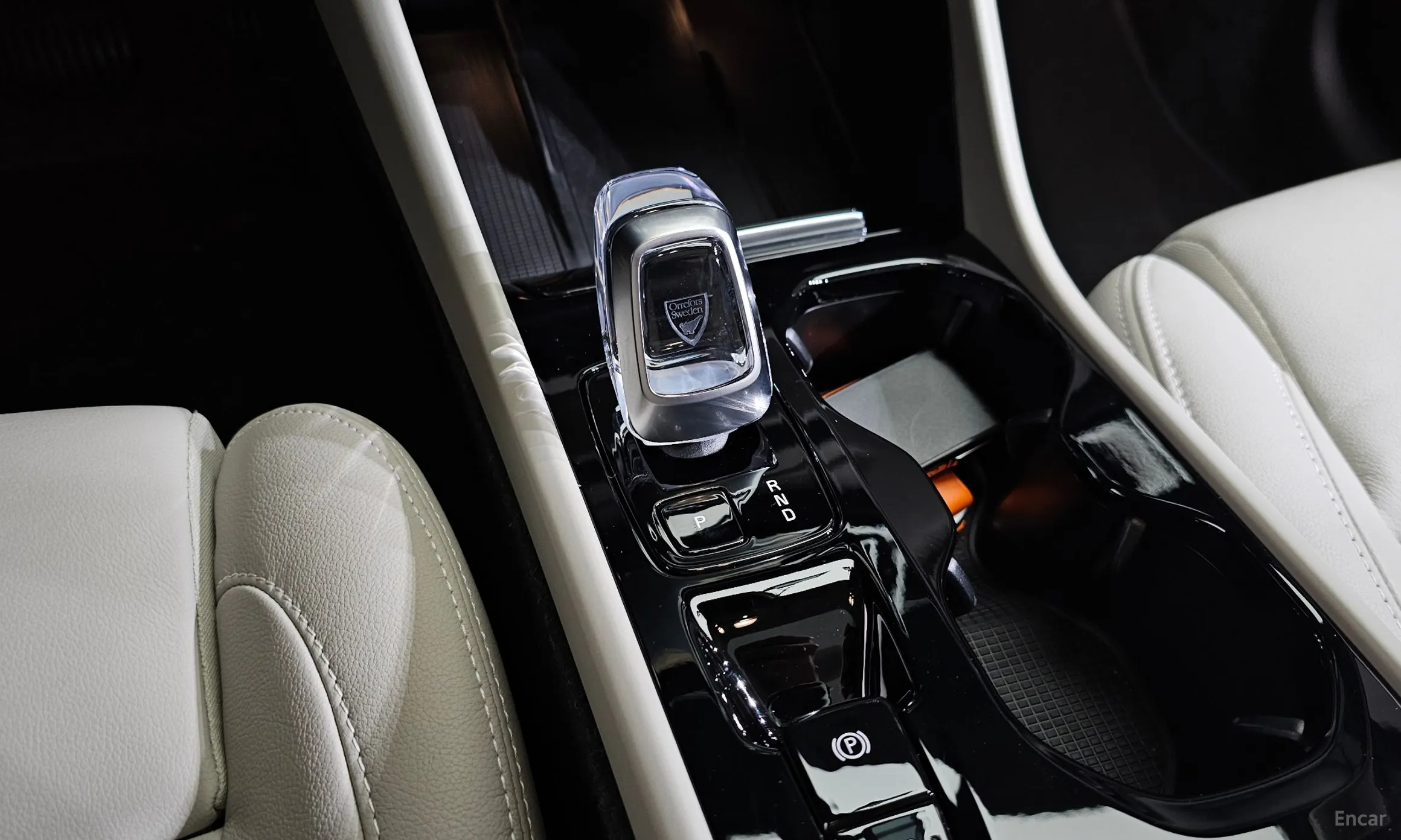 Volvo XC40 превью 9