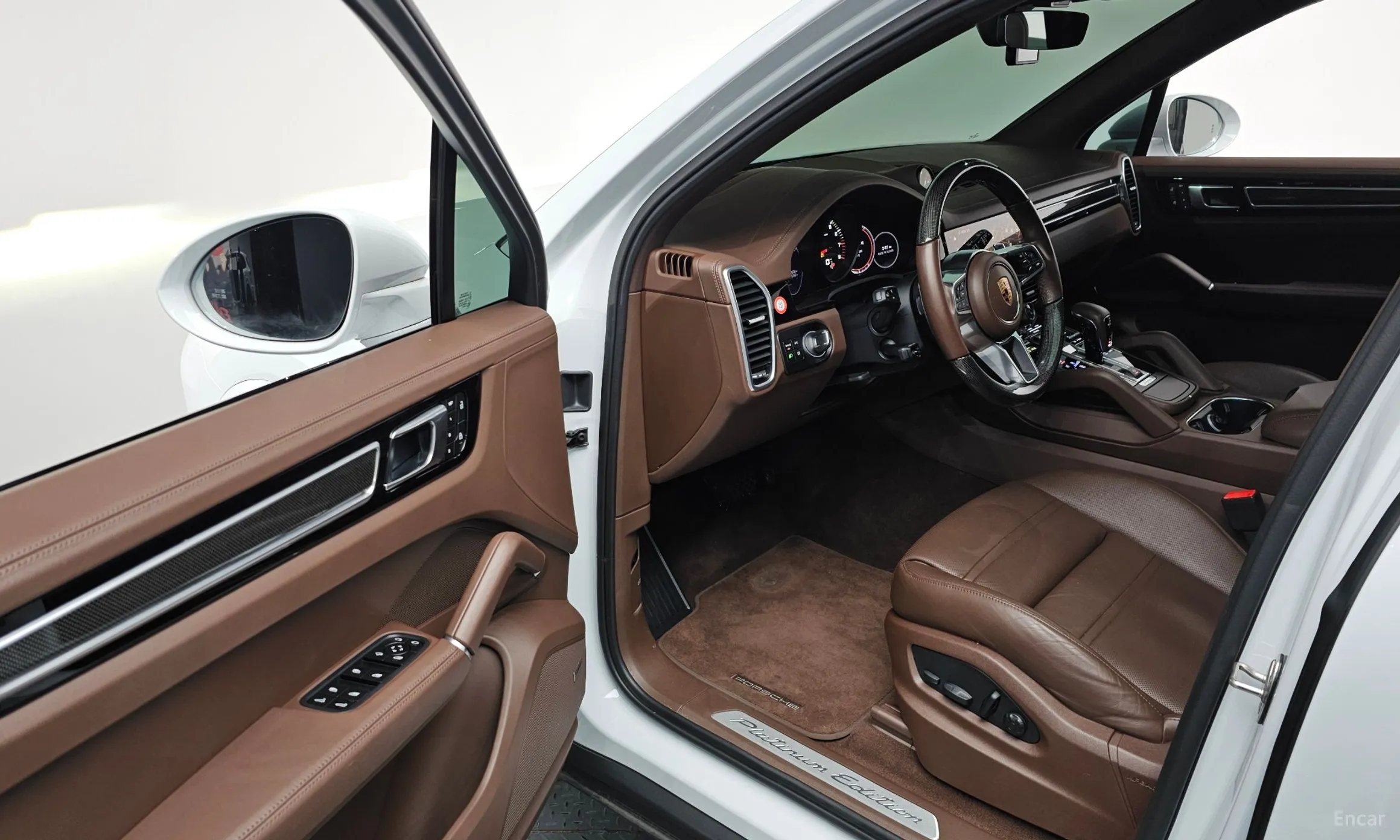 Porsche Cayenne (PO536) превью 11