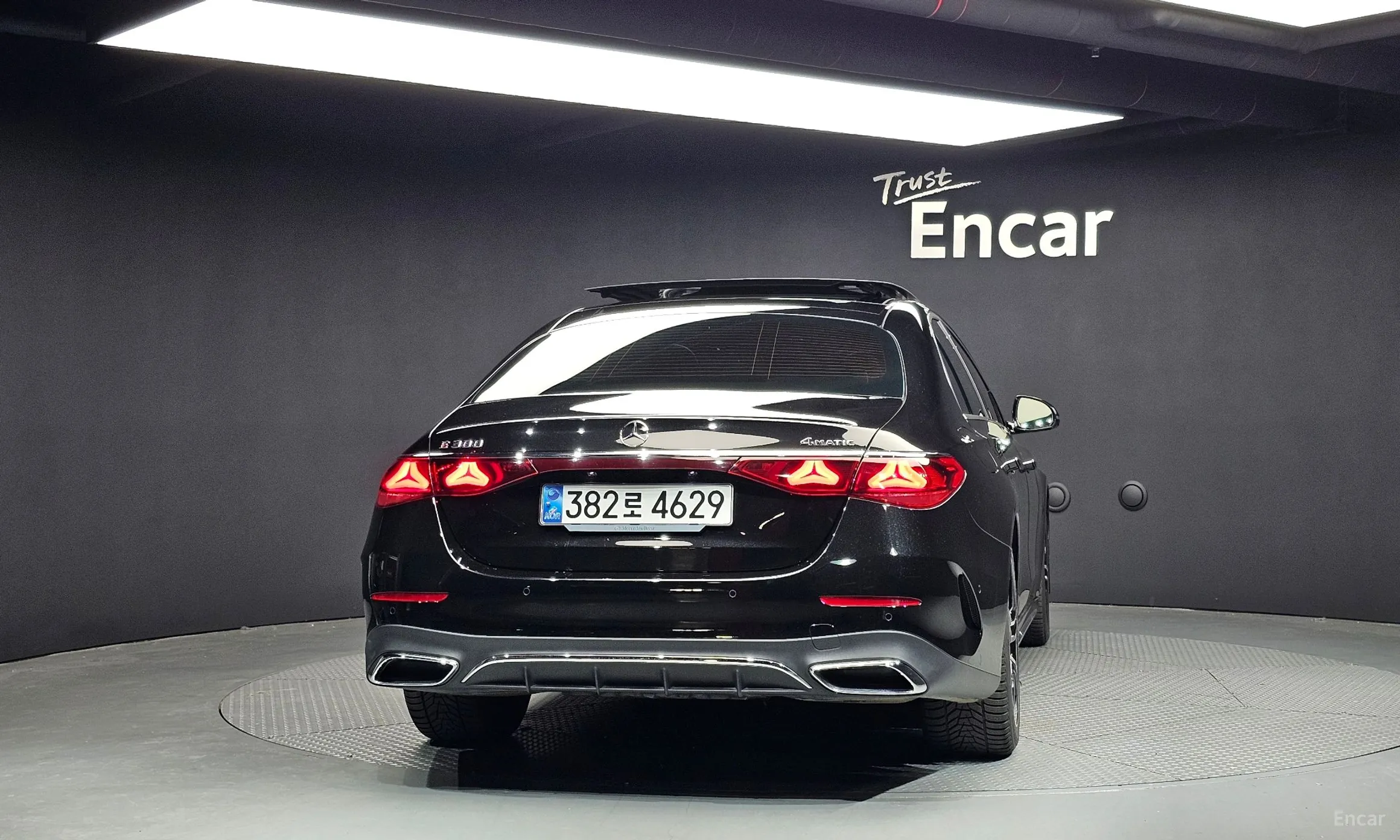 Mercedes Benz E-Class W214 превью 4