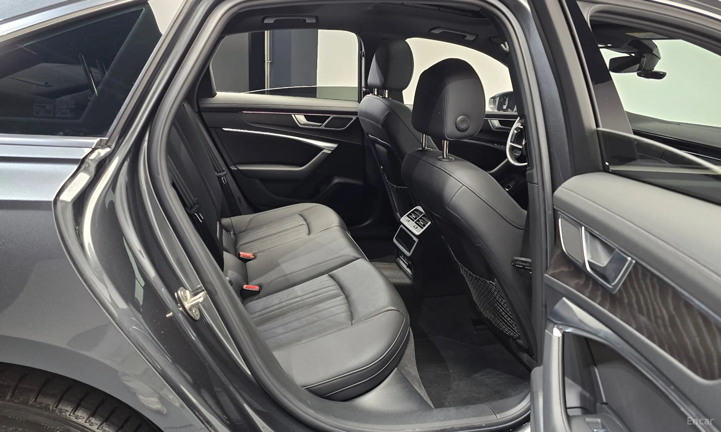 Audi A6 (C8) превью 12