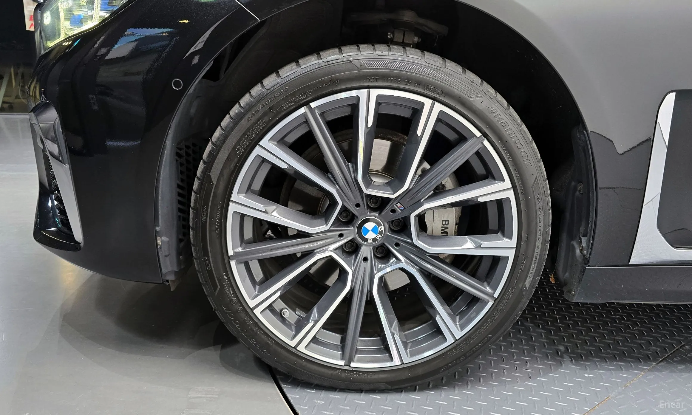 BMW 7 Series (G11) превью 5