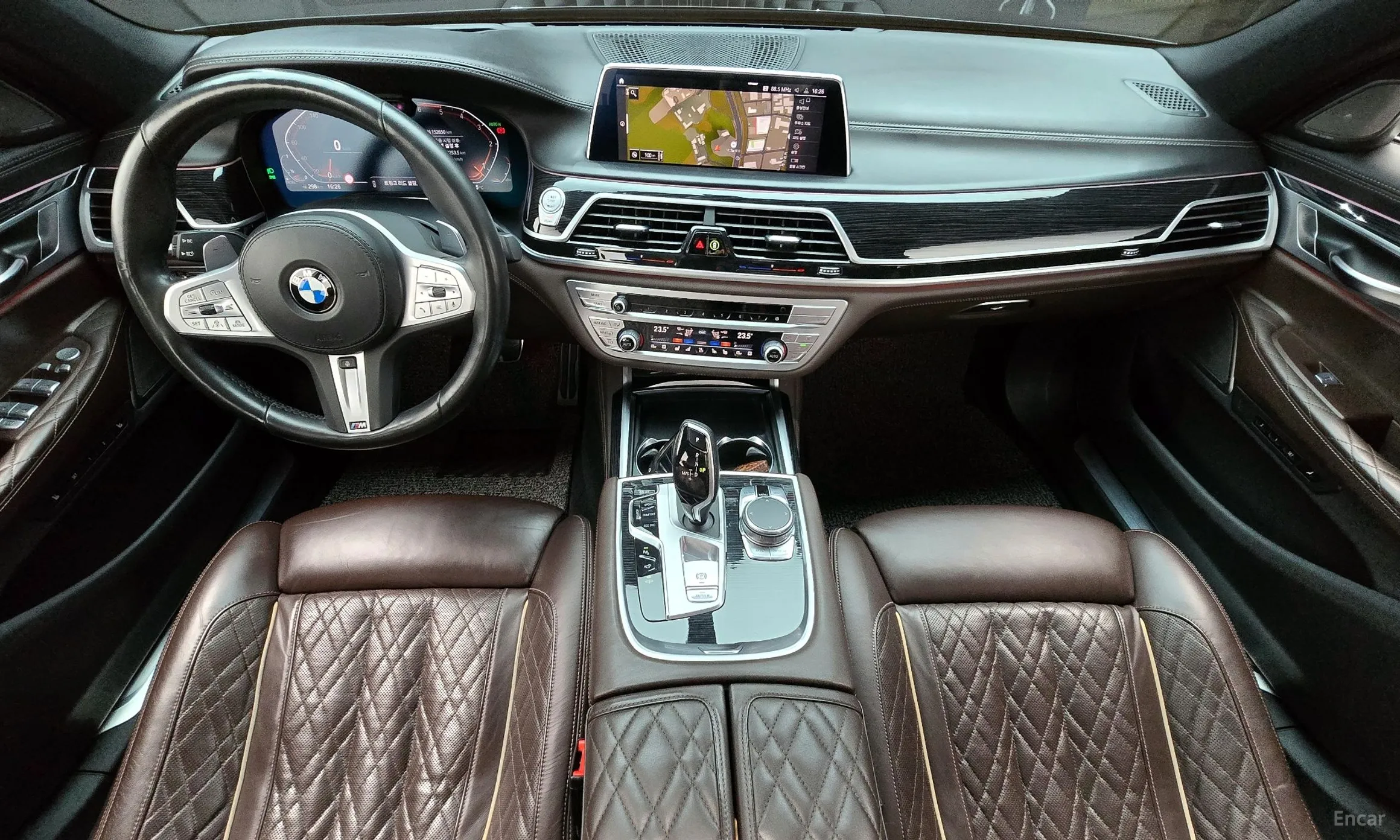 BMW 7 Series (G11) превью 7