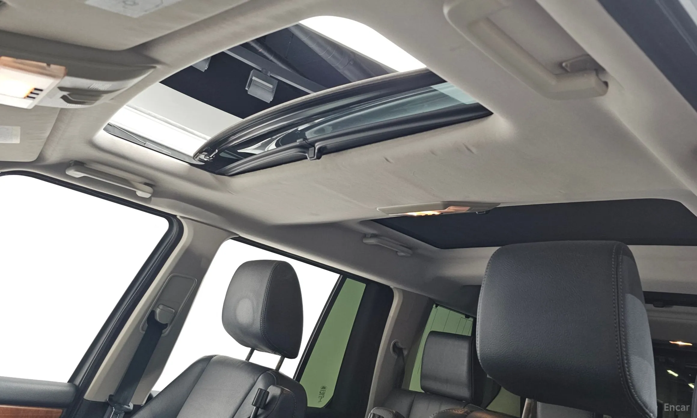 Land Rover Discovery 4 превью 18