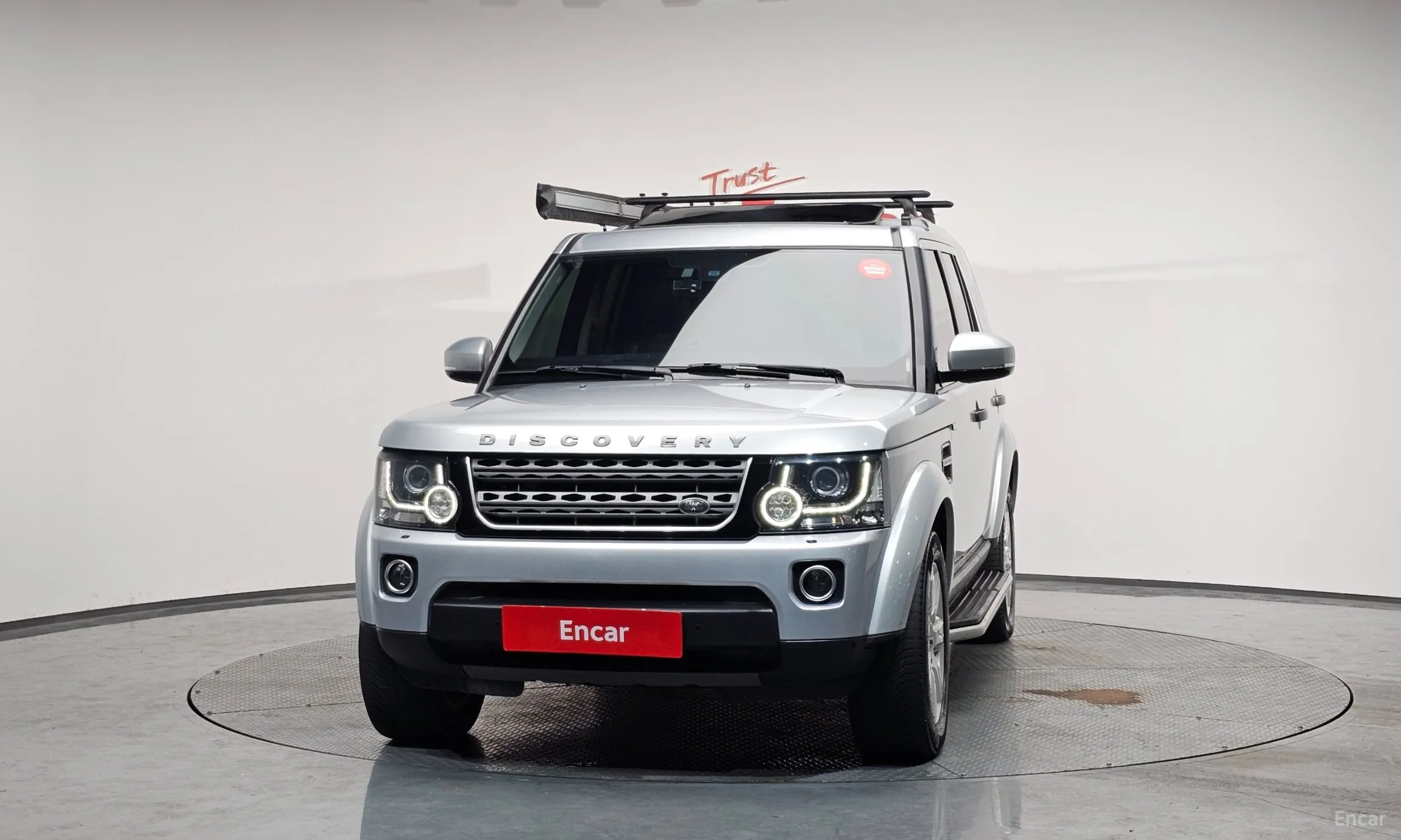 Land Rover Discovery 4 превью 3